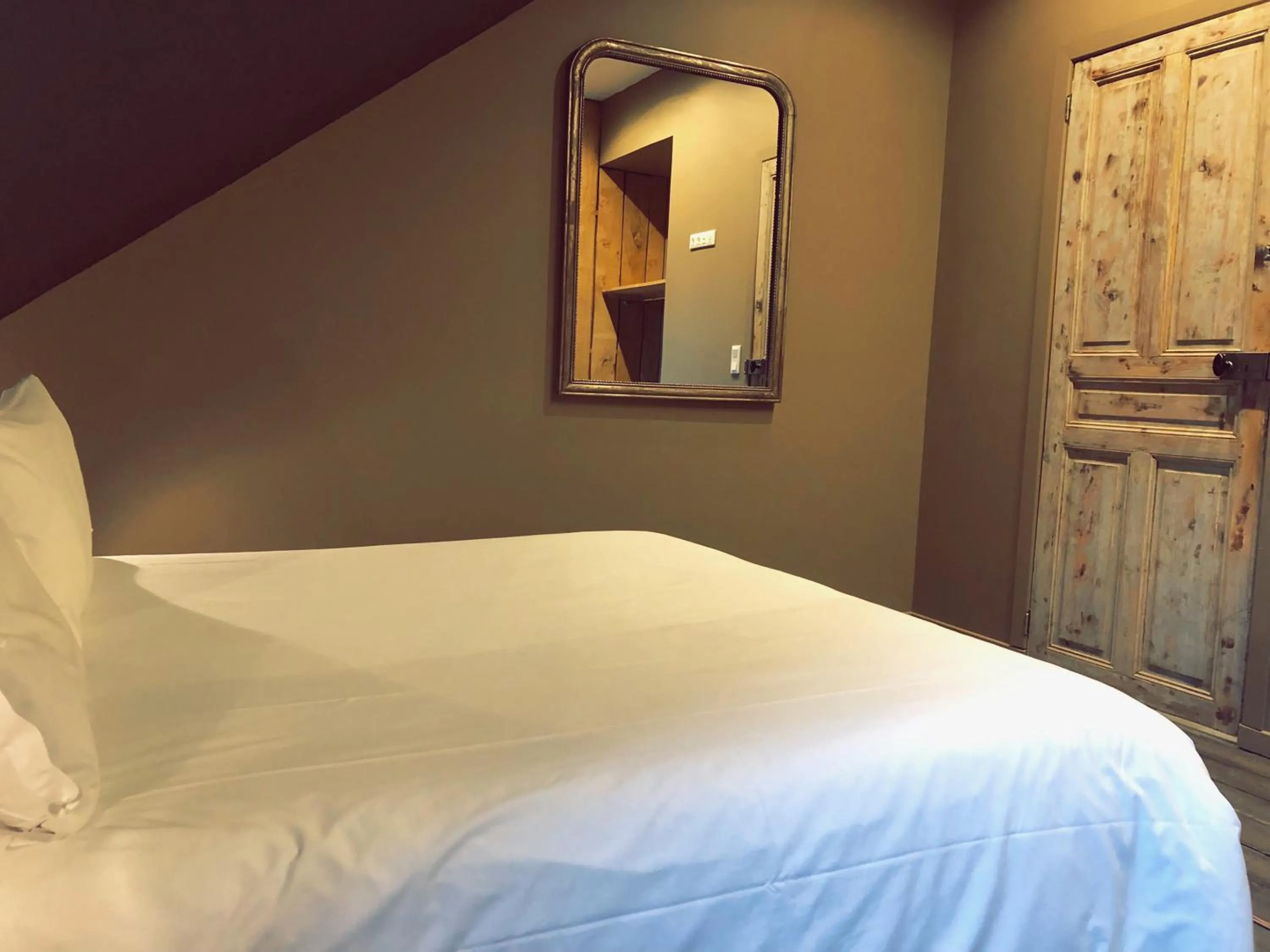 Bedroom in Nuit en Ville Lille La Madeleine