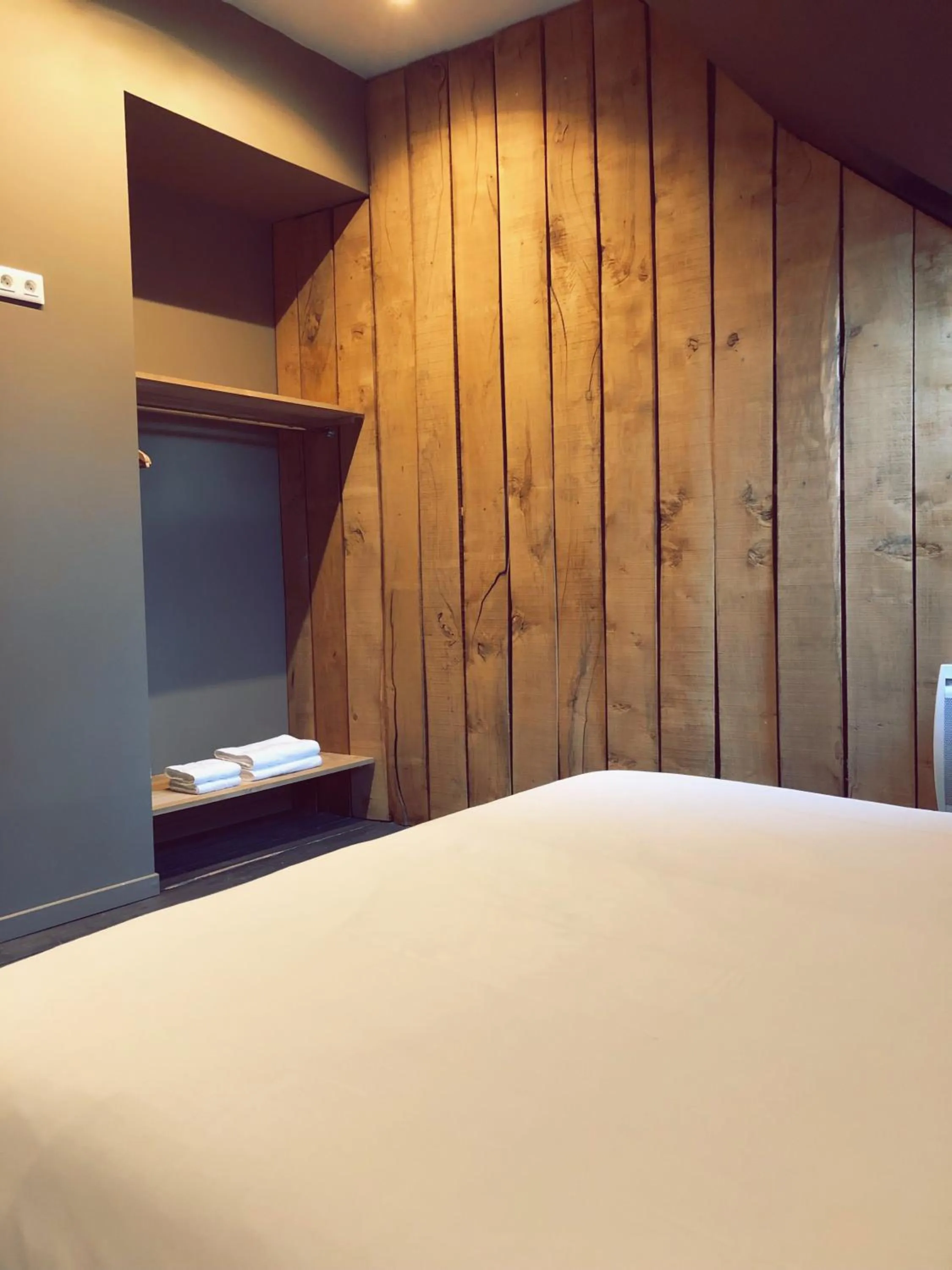 Bedroom in Nuit en Ville Lille La Madeleine