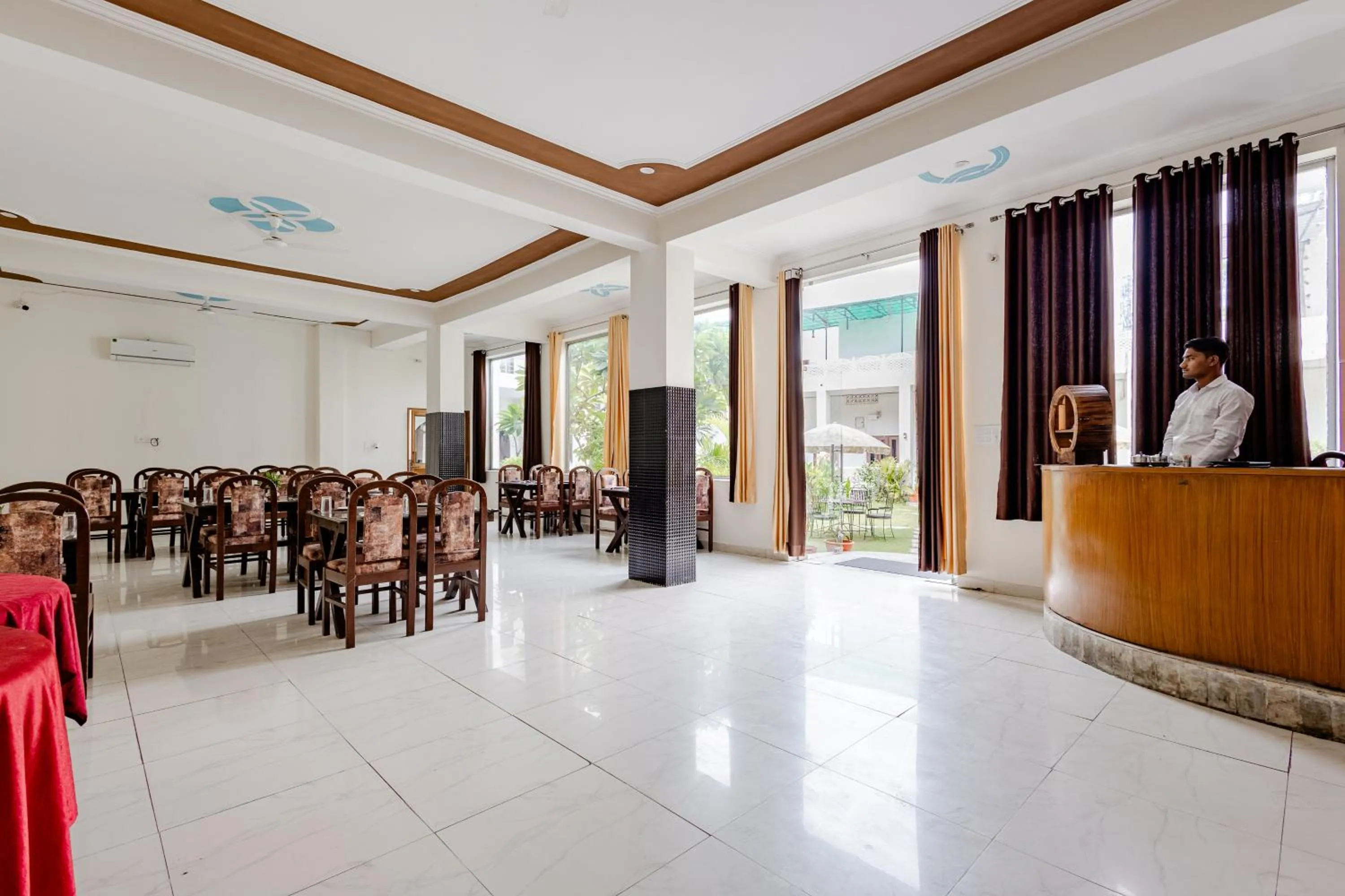 Restaurant/places to eat in Ranthambore Resort