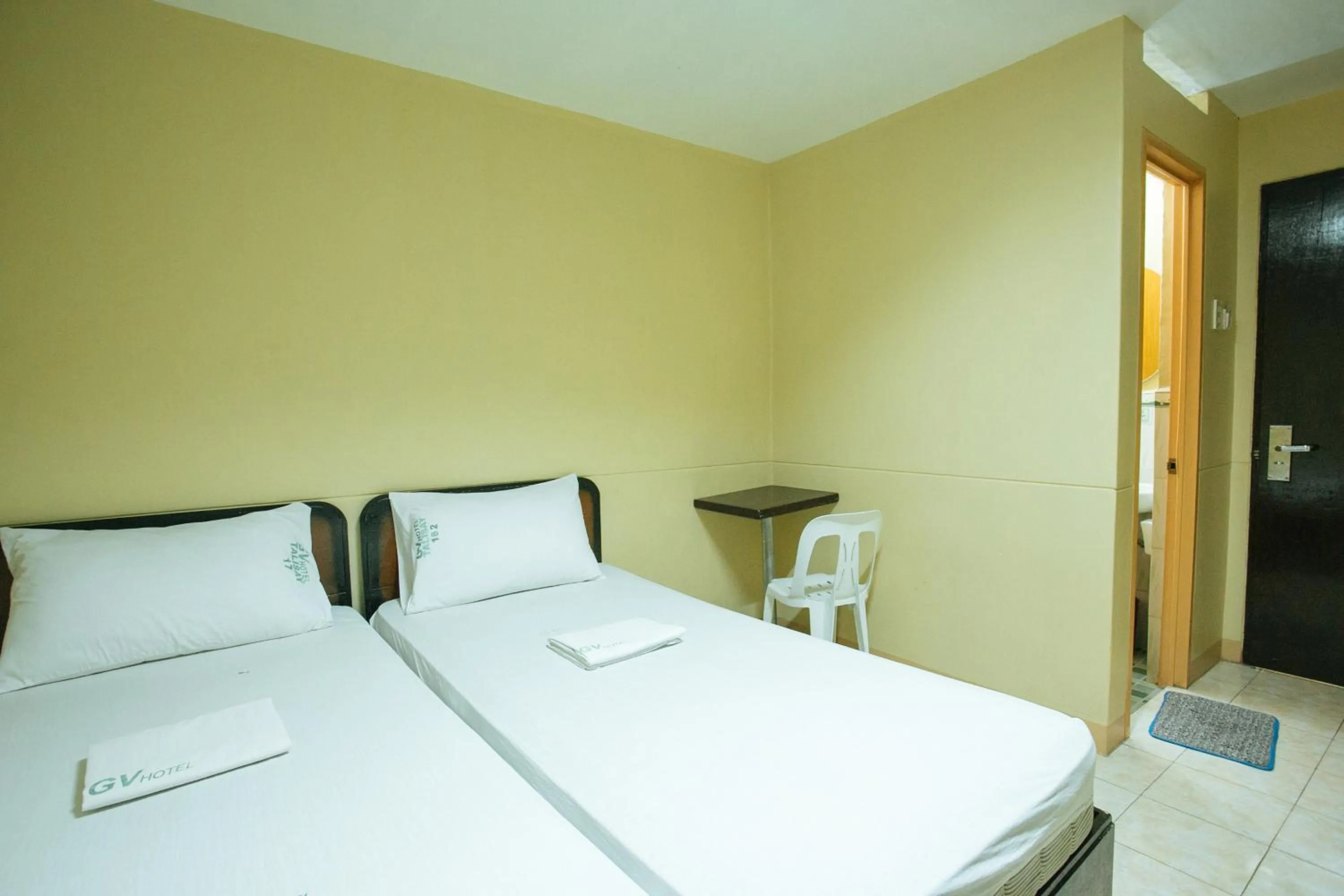 Bed in GV Hotel - Talisay City
