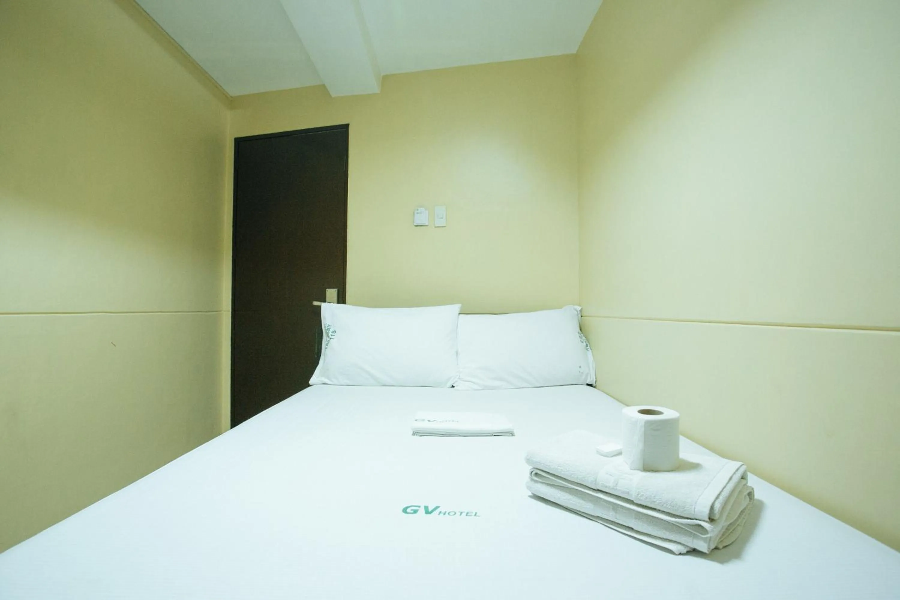Bed in GV Hotel - Talisay City