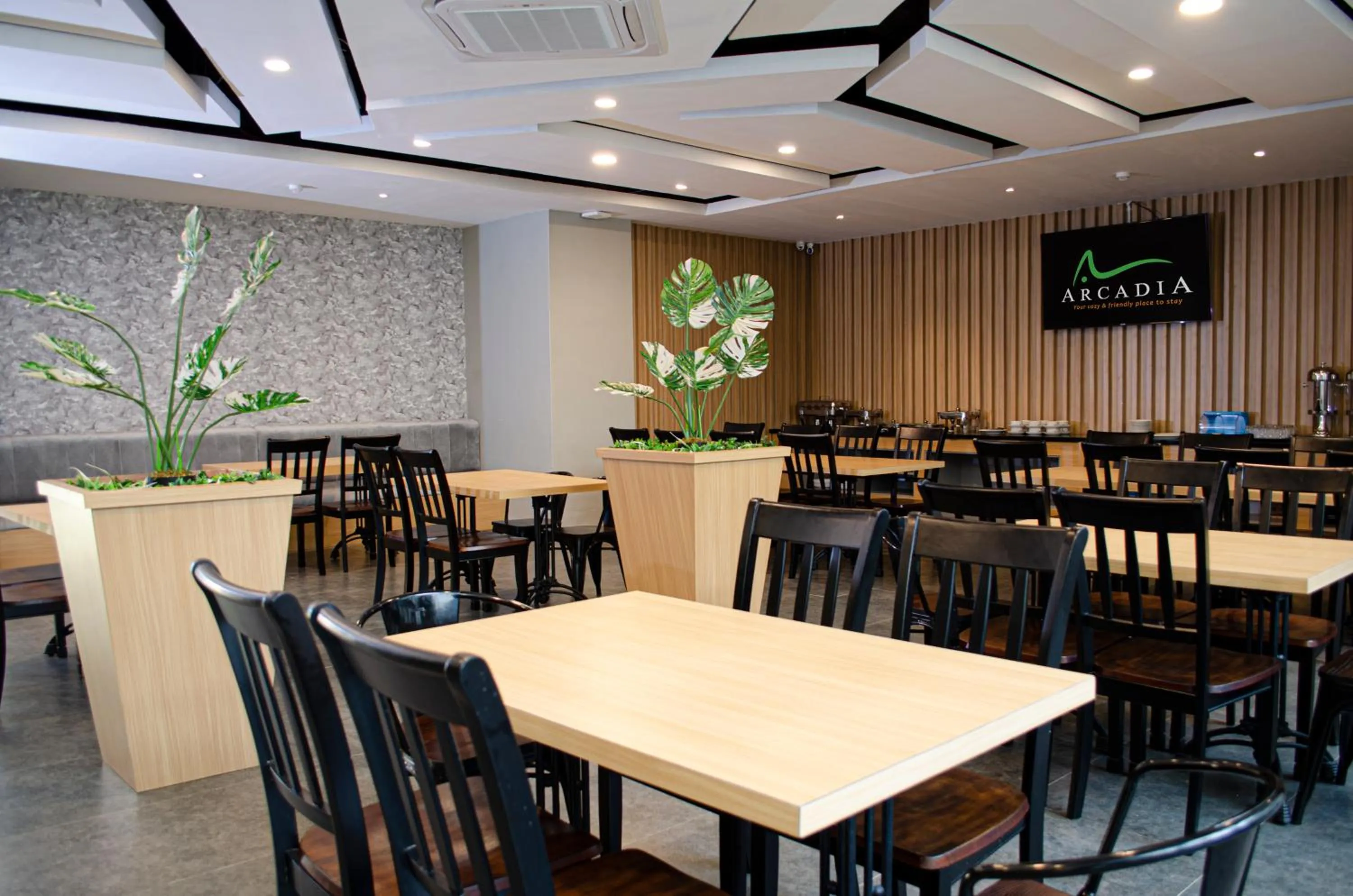 Restaurant/places to eat in Arcadia Hotel Manado