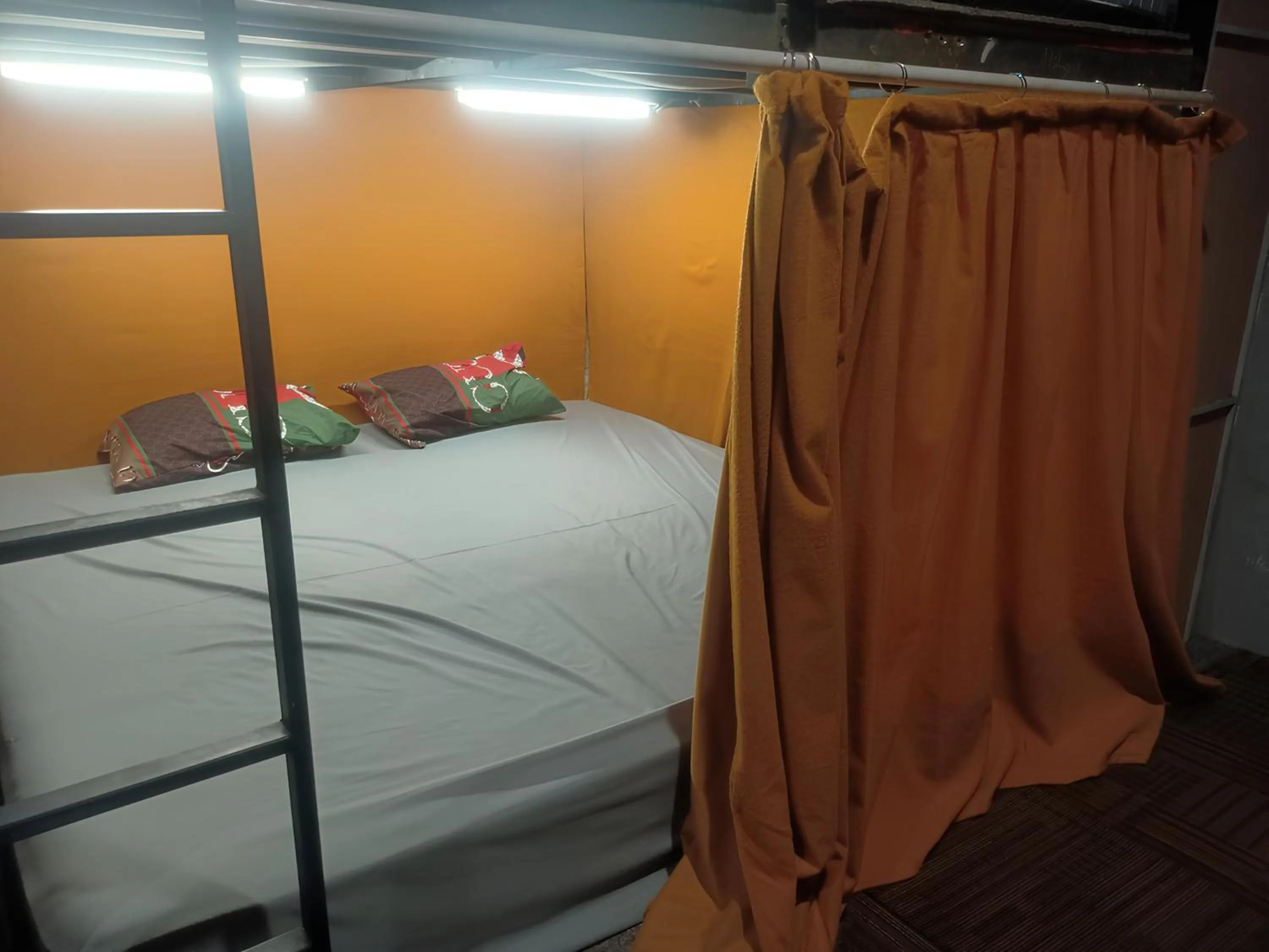 Bed in Rubikz Hostel & Cafe
