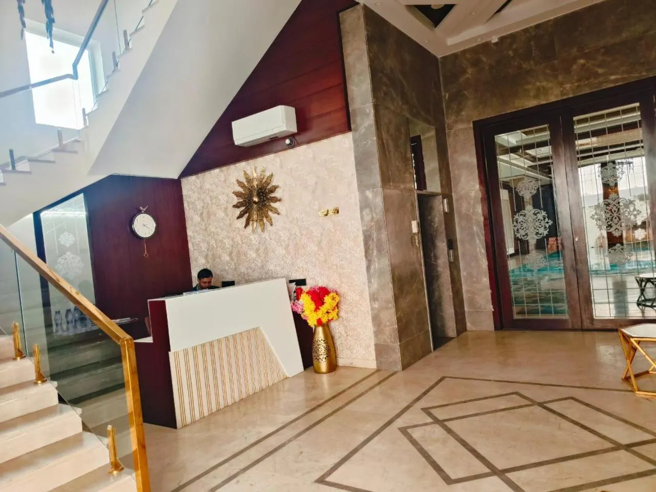 Lobby or reception in Four Leaf Hotel - AKOSHA