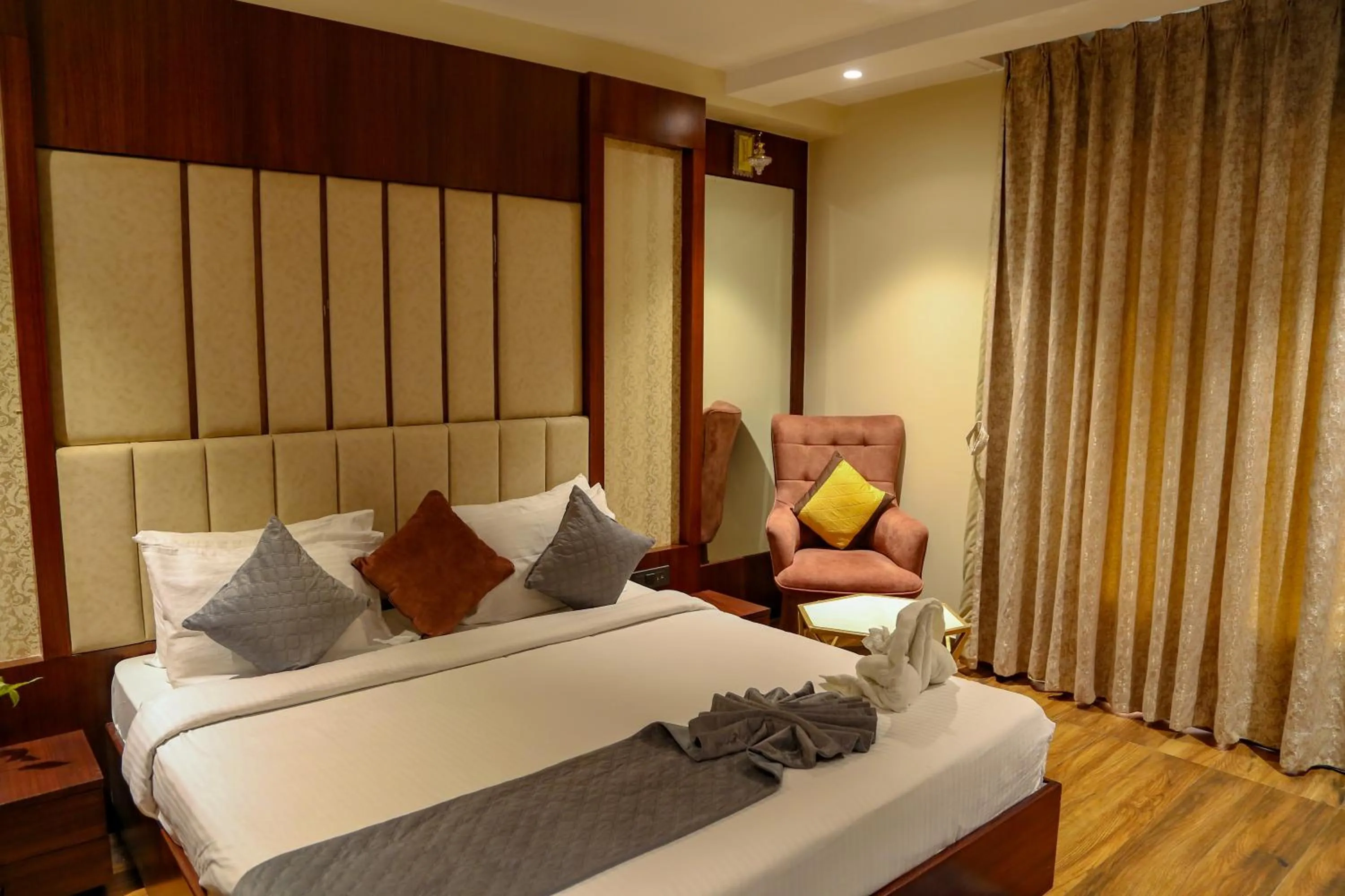 Bed in Four Leaf Hotel - AKOSHA