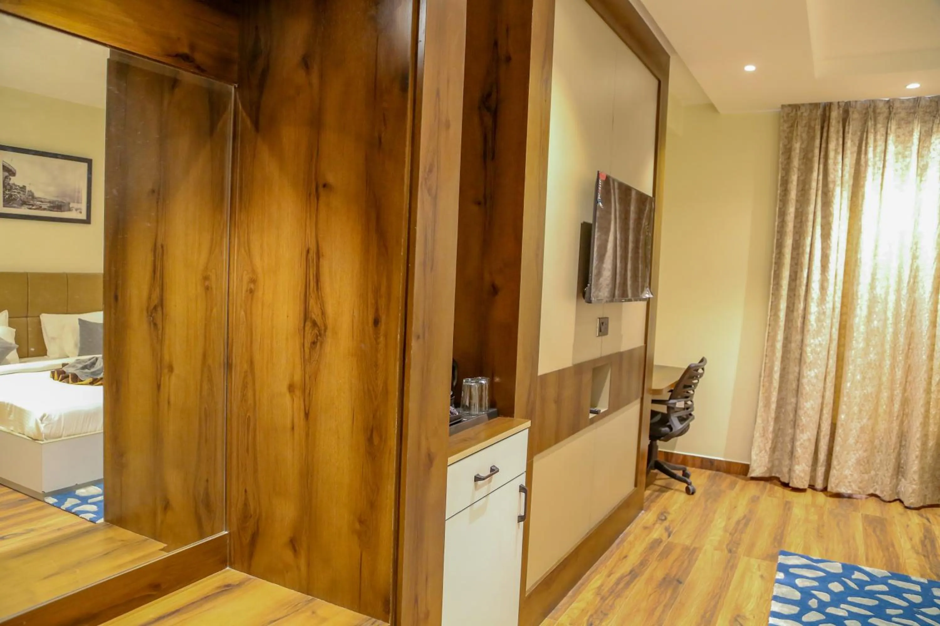 Photo of the whole room, Bed in Four Leaf Hotel - AKOSHA