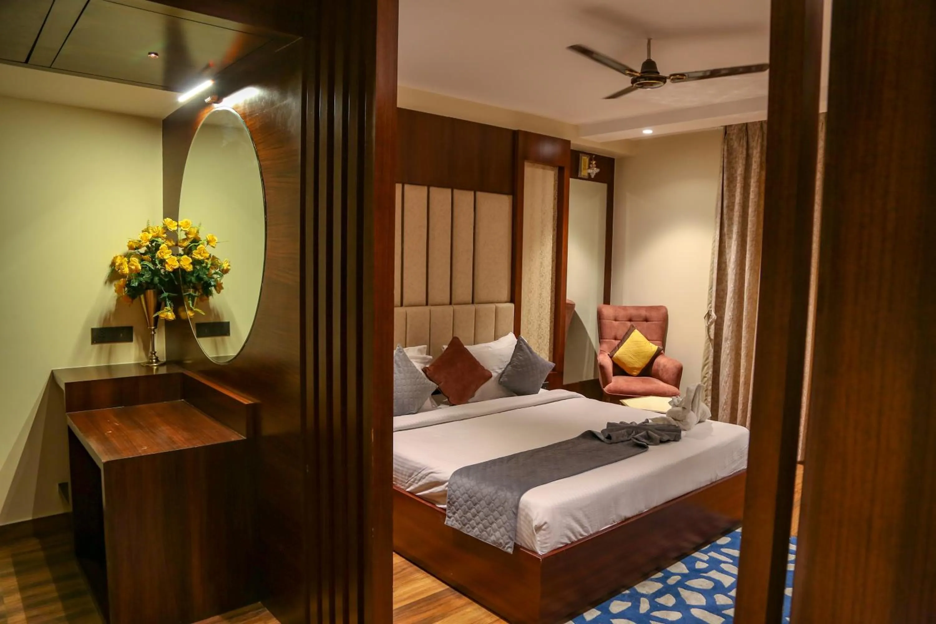 Photo of the whole room, Bed in Four Leaf Hotel - AKOSHA