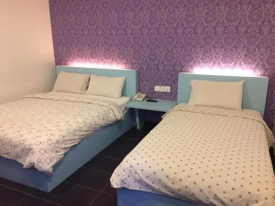 Standard Family Room in Kozi Hotel - Bukit Indah Standard Family Room in Kozi Hotel - Bukit Indah