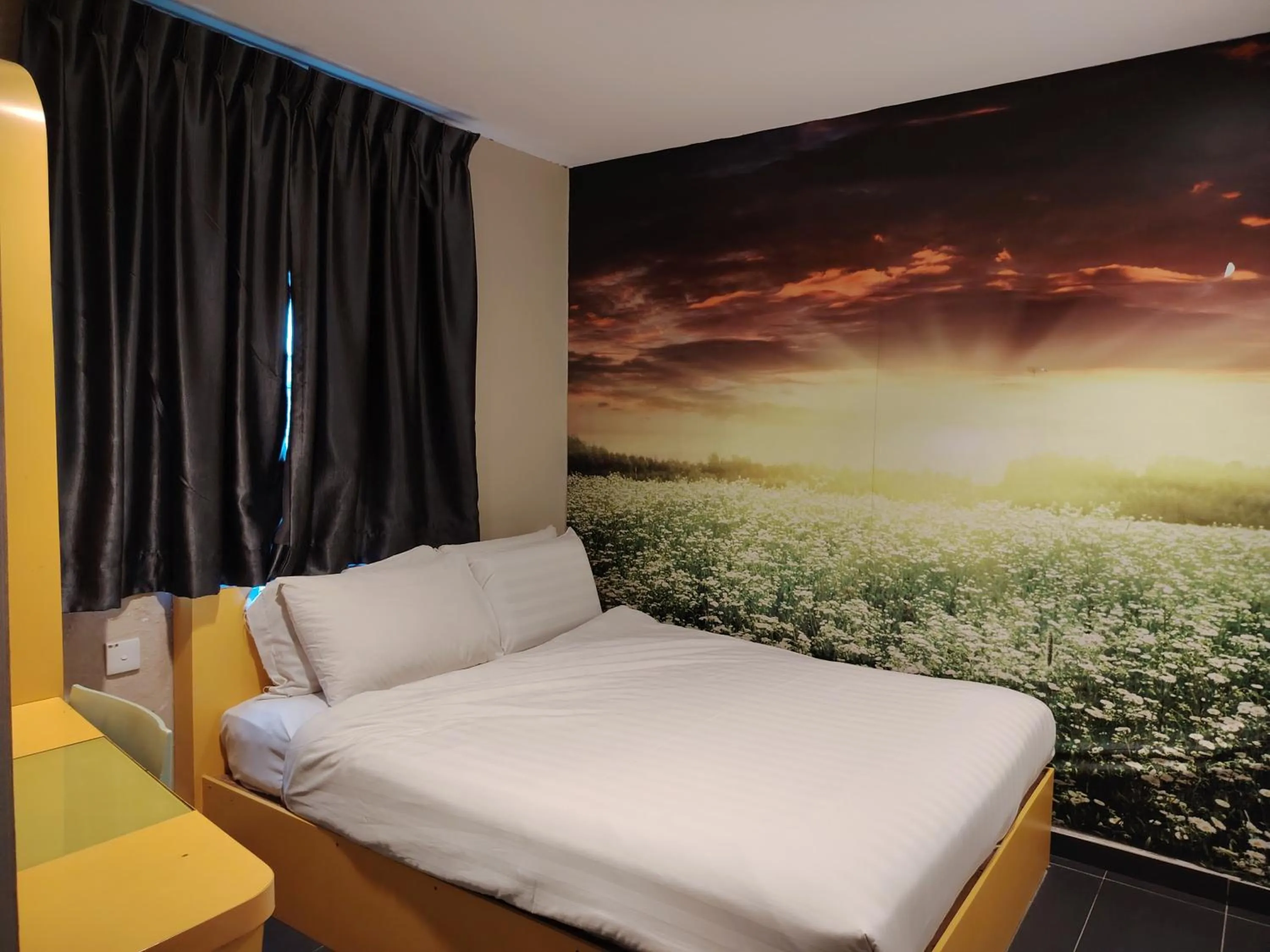 Bed in Kozi Hotel by Ardens - Taman Bukit Indah