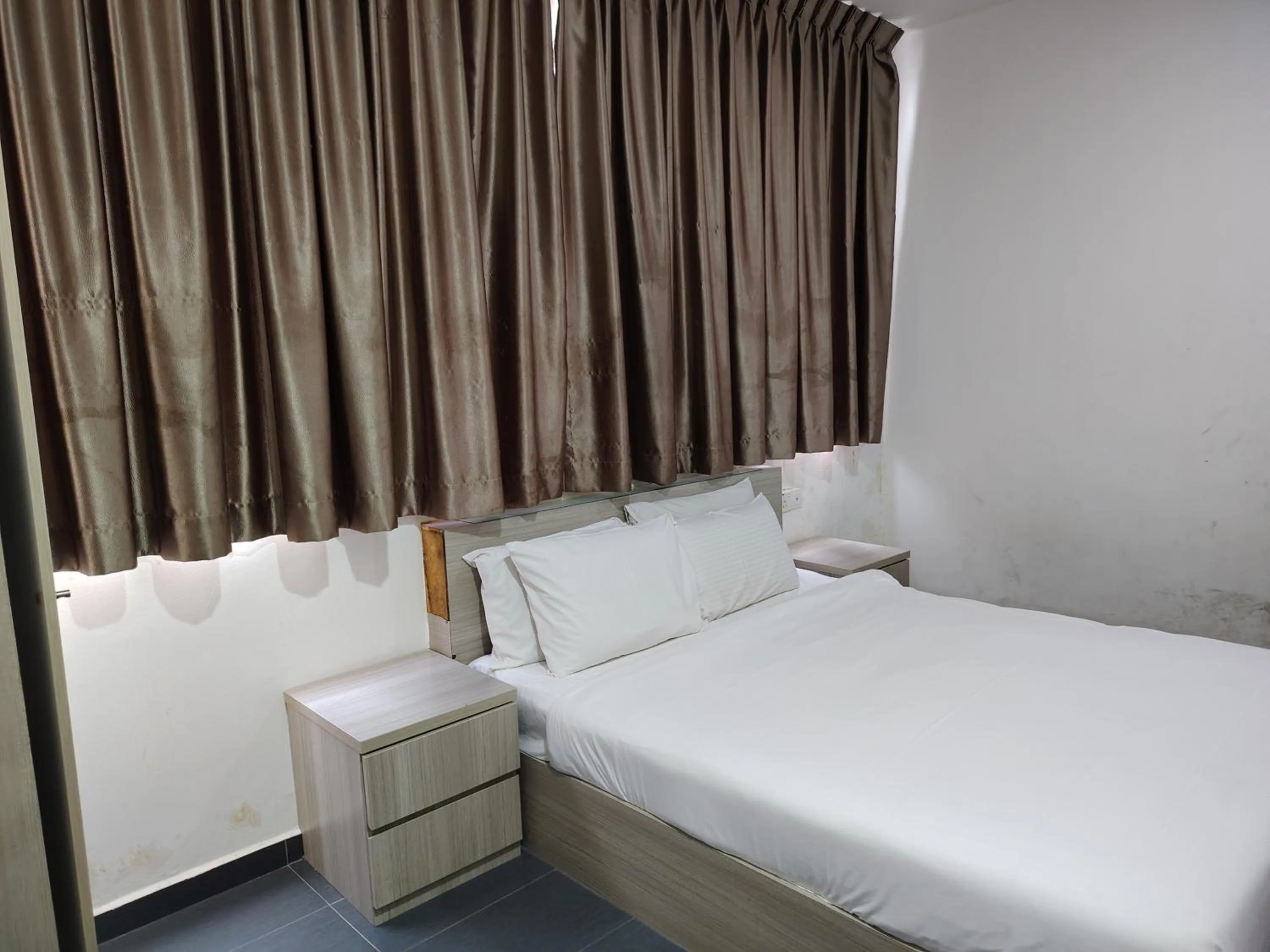 Bed in Kozi Hotel by Ardens - Taman Bukit Indah