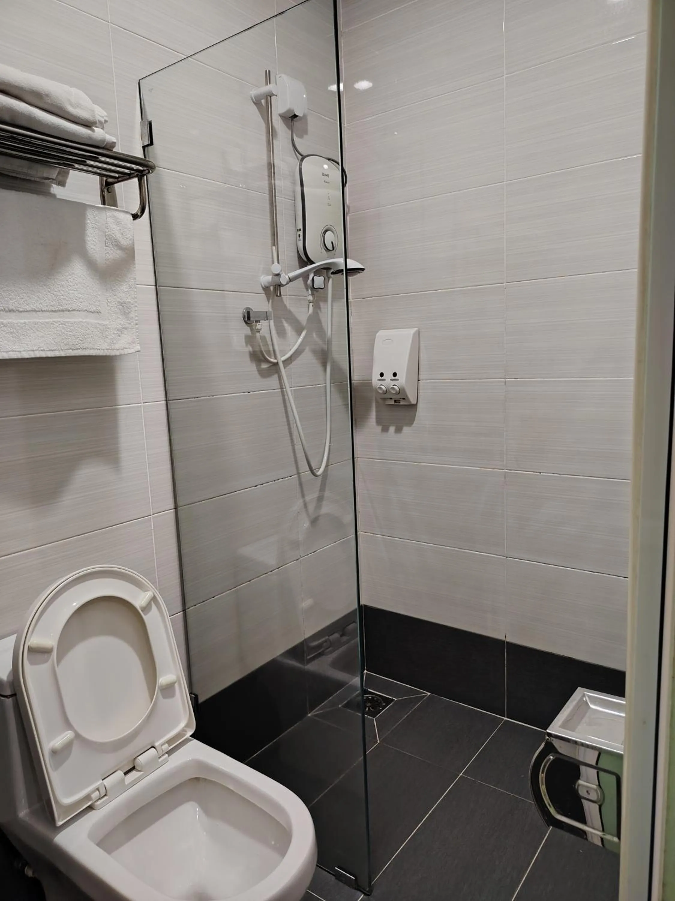 Kozi Hotel by Ardens - Taman Bukit Indah