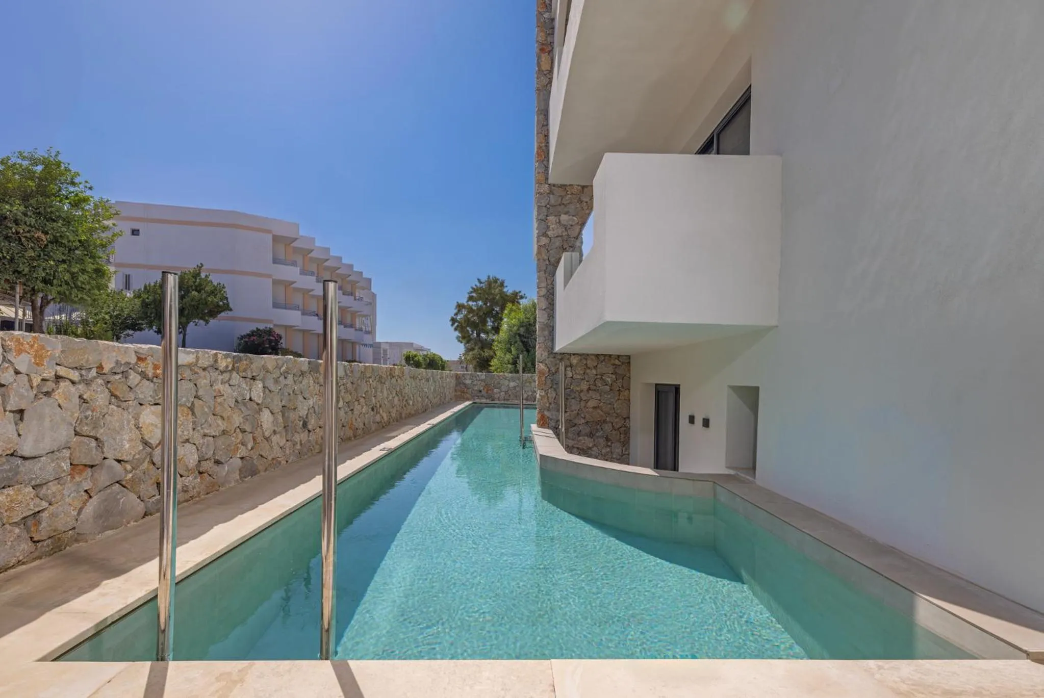 Swimming pool in Cabana White Boutique Hotel