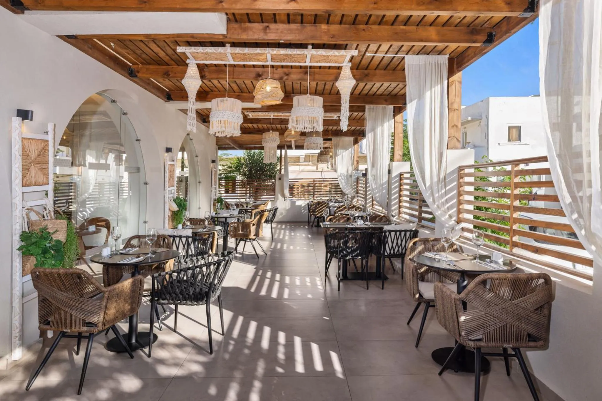Restaurant/places to eat in Cabana White Boutique Hotel