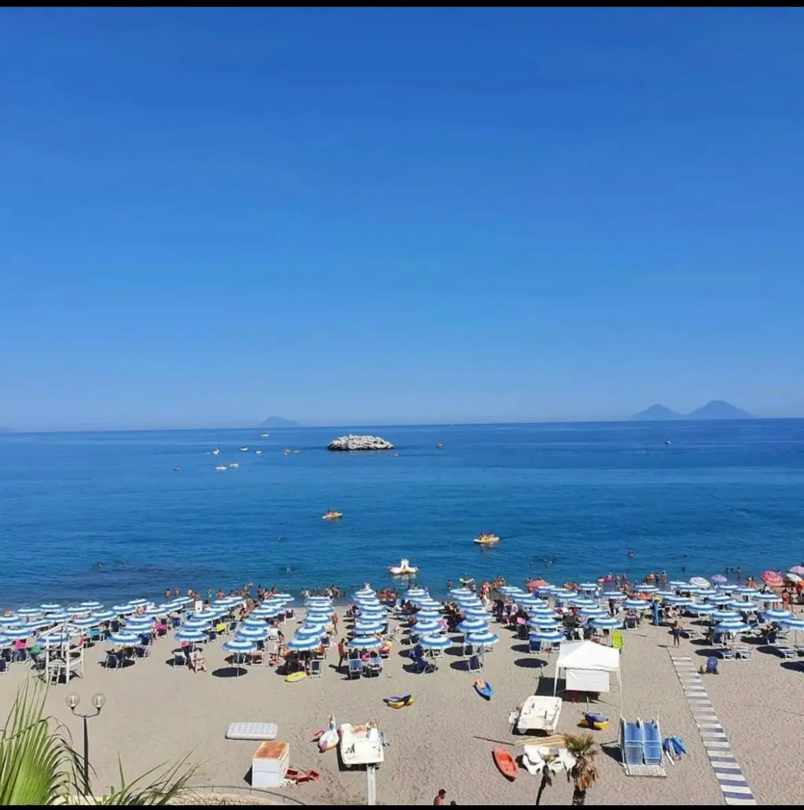 Apartment - single occupancy in Attico una finestra sulle Isole Eolie
