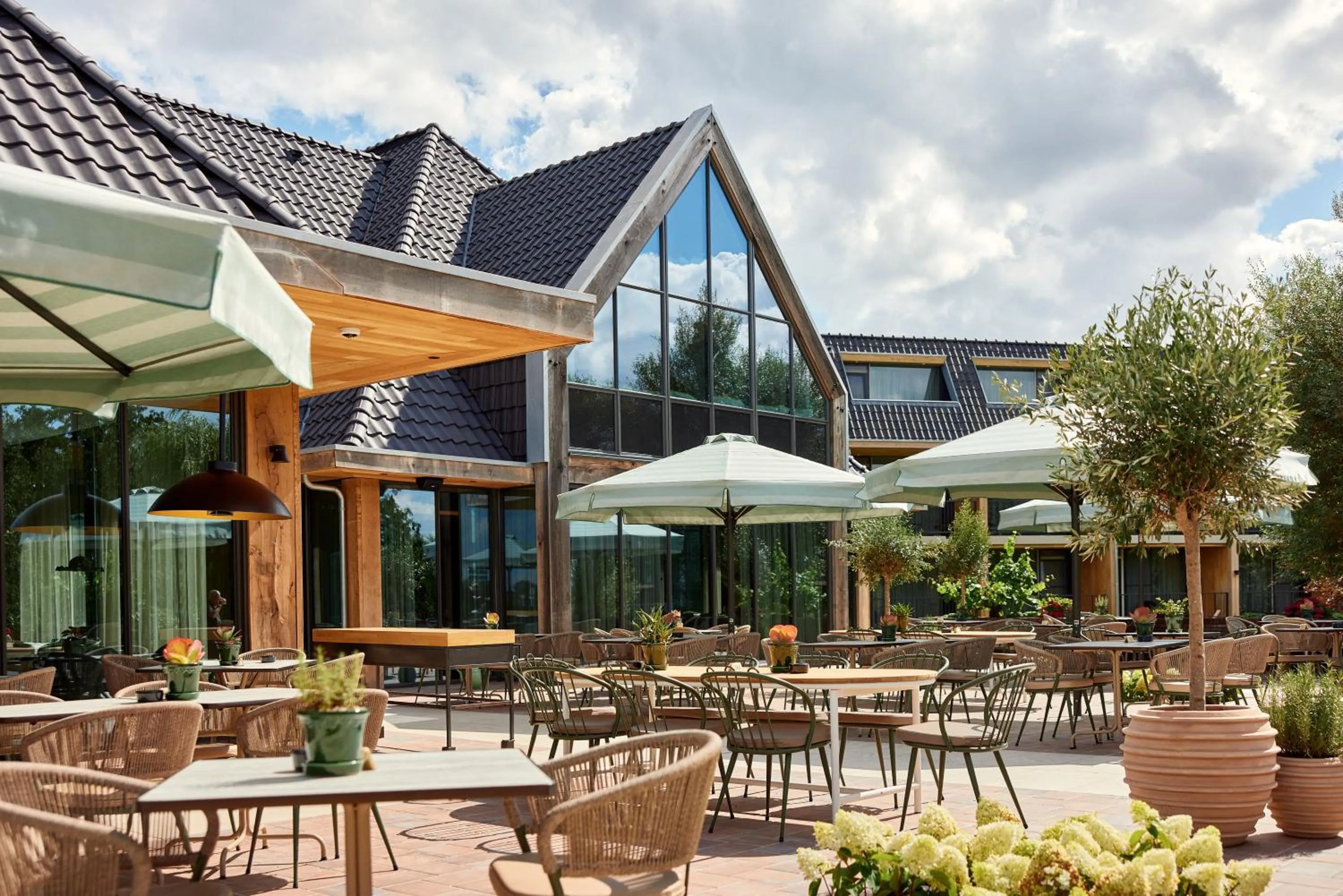 Property building in Van der Valk Hotel Volendam - Recently renovated