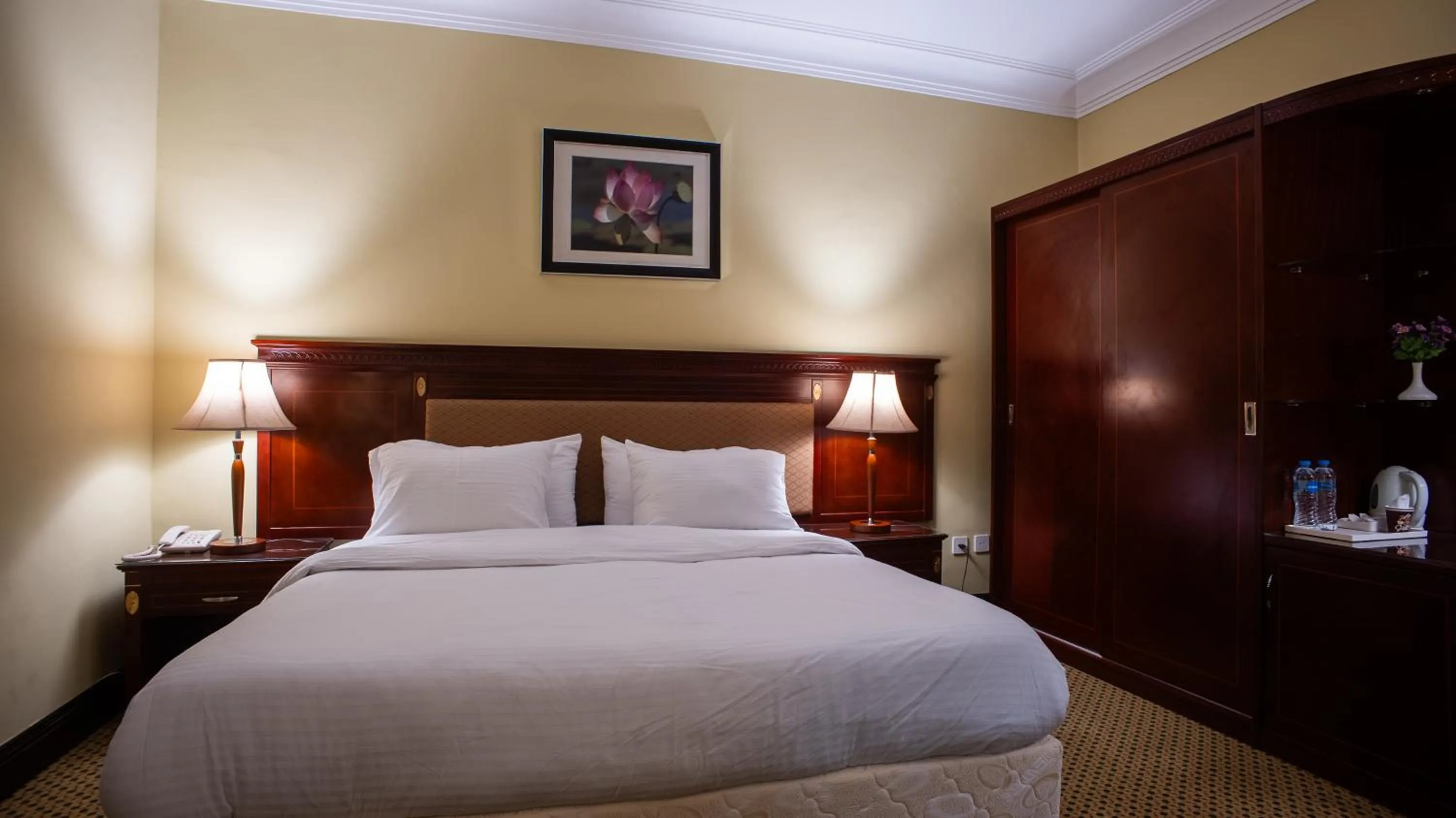 Bed in The Villa 604 Powered by look