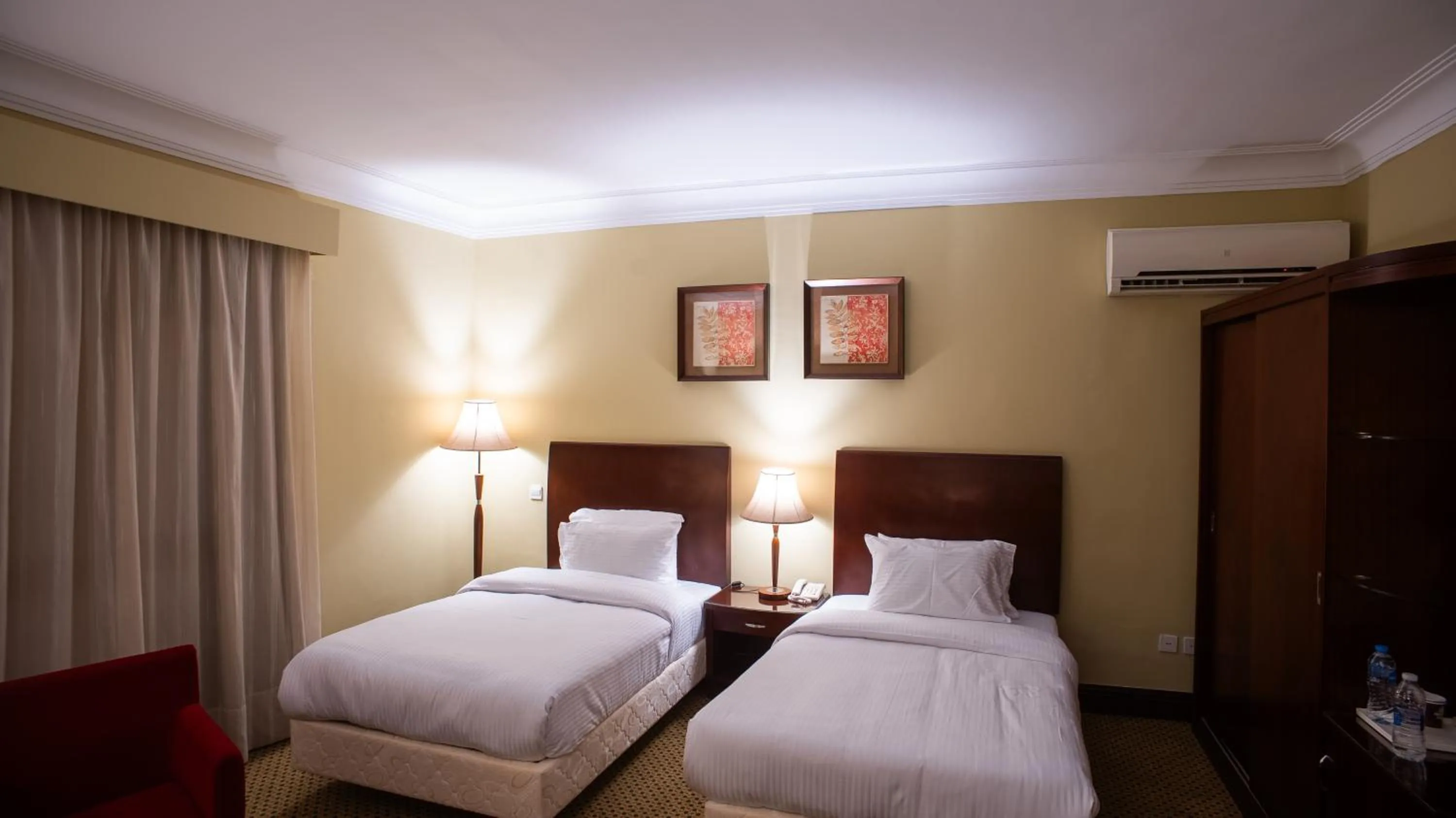 Bed in The Villa 604 Powered by look