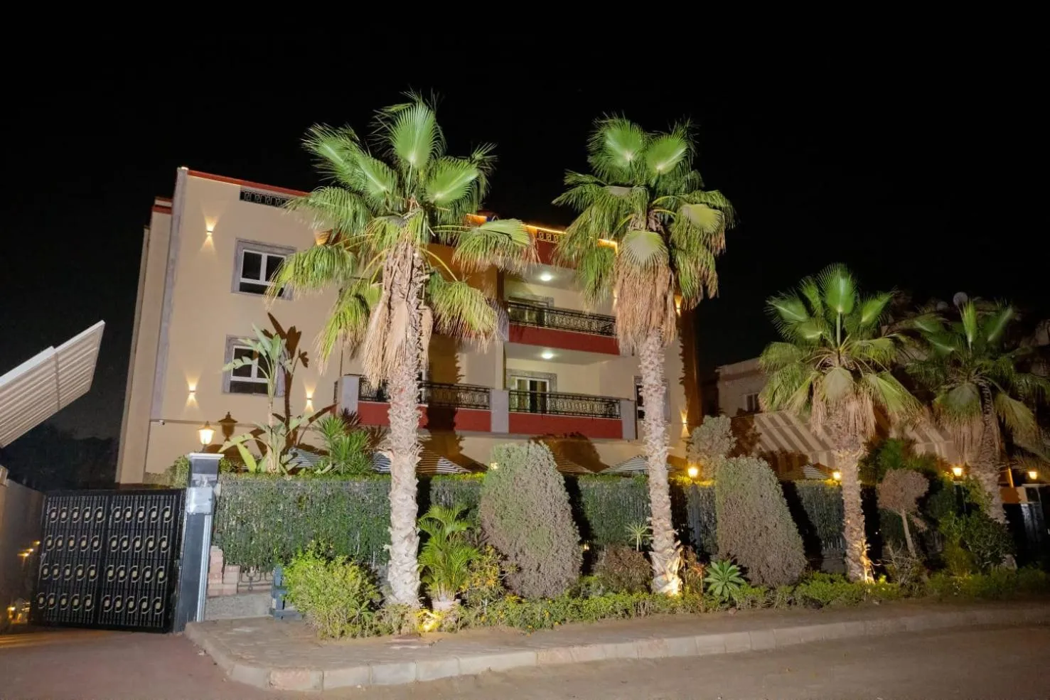 Property building in The Villa 604 Powered by look