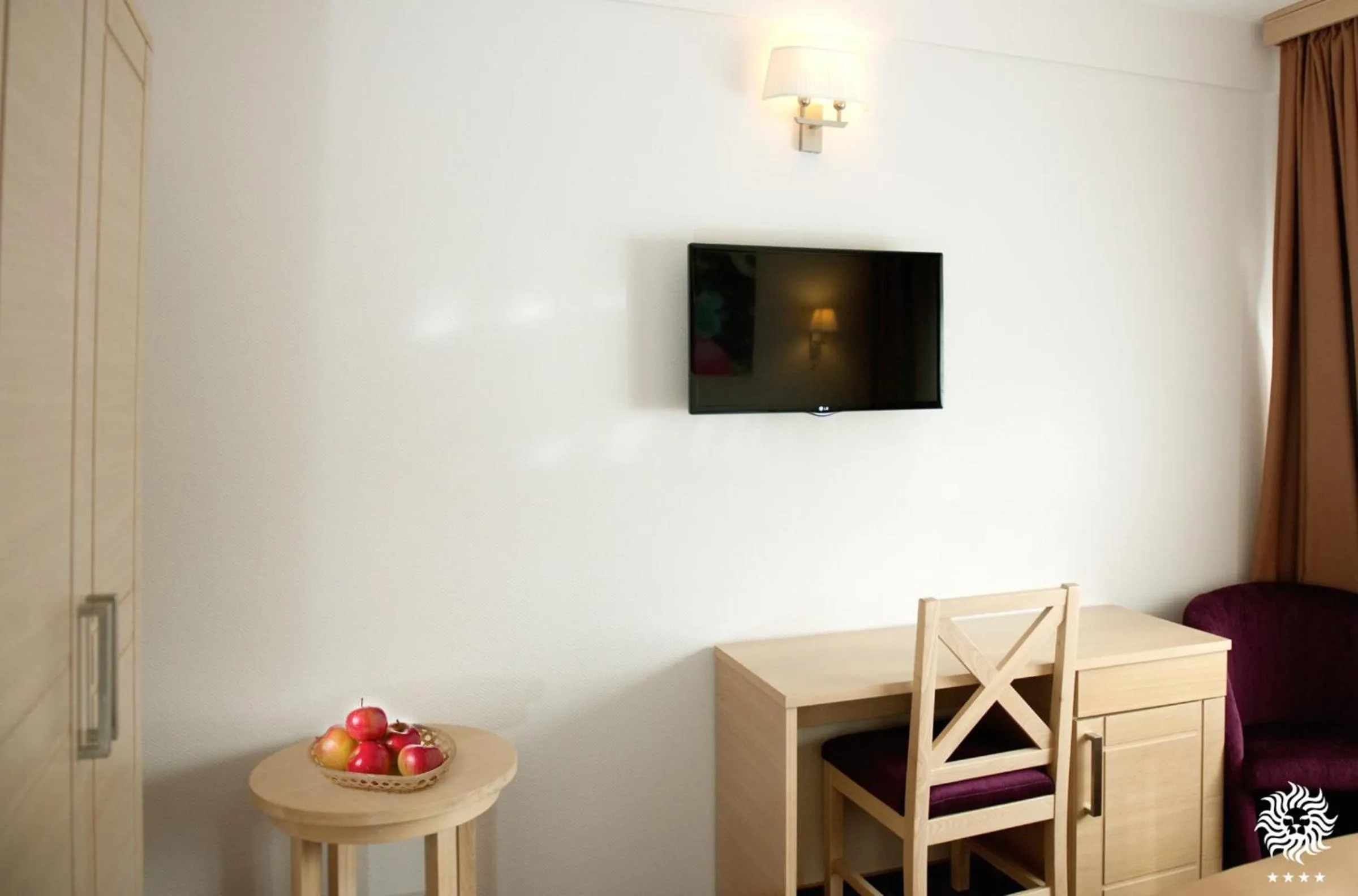 TV and multimedia in Hotel Leon & Spa