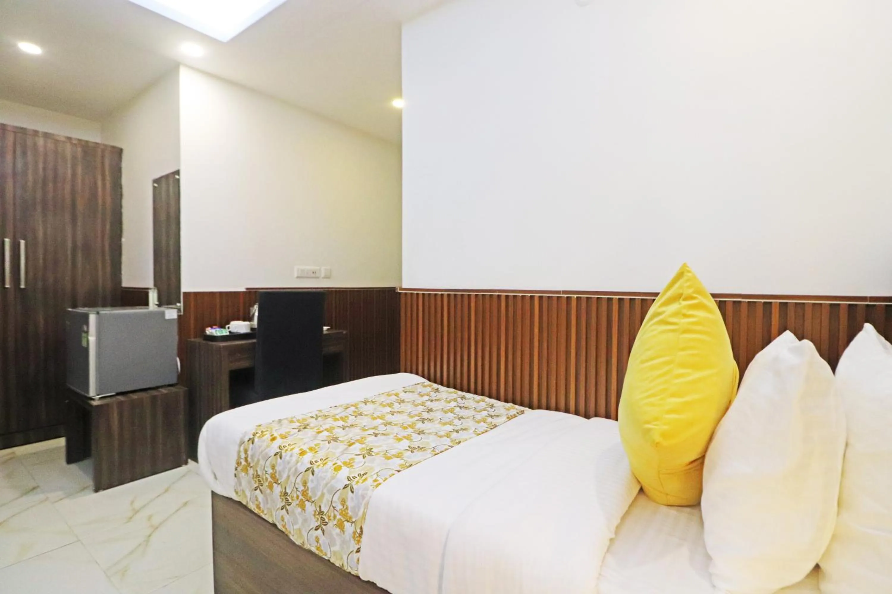 View (from property/room), Bed in Hotel Mayda Prime Near Delhi Airport