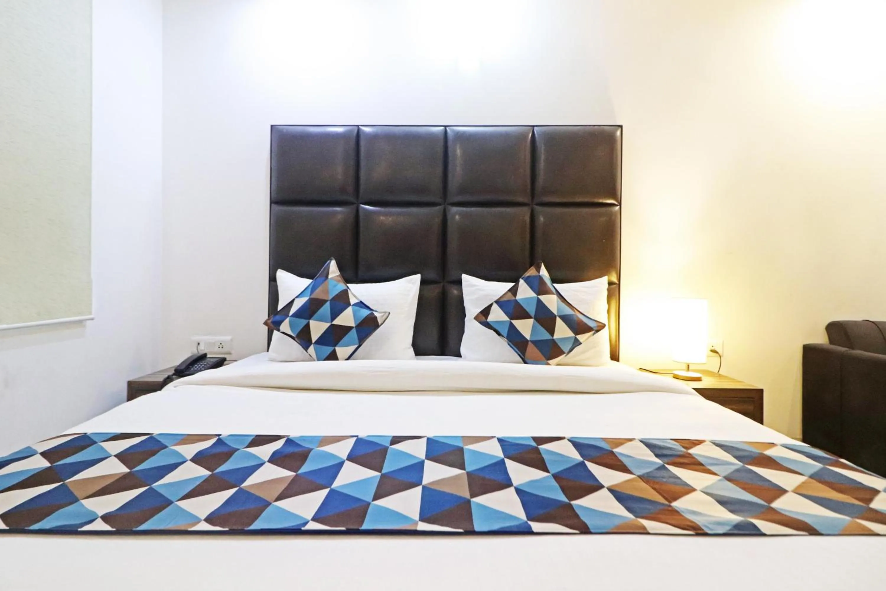 Bed in Hotel Mayda Prime Near Delhi Airport