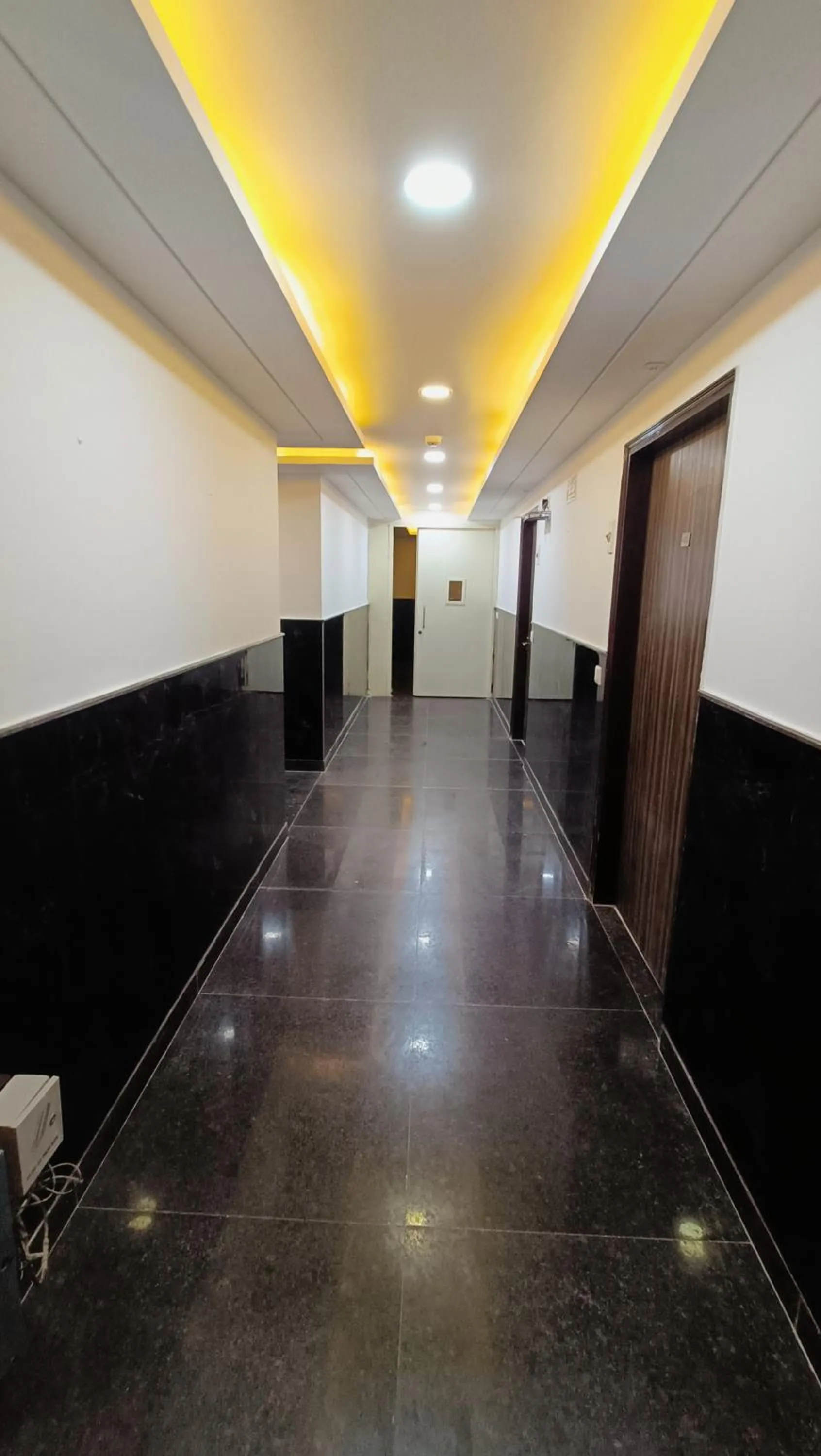Property building in Hotel Mayda Prime Near Delhi Airport