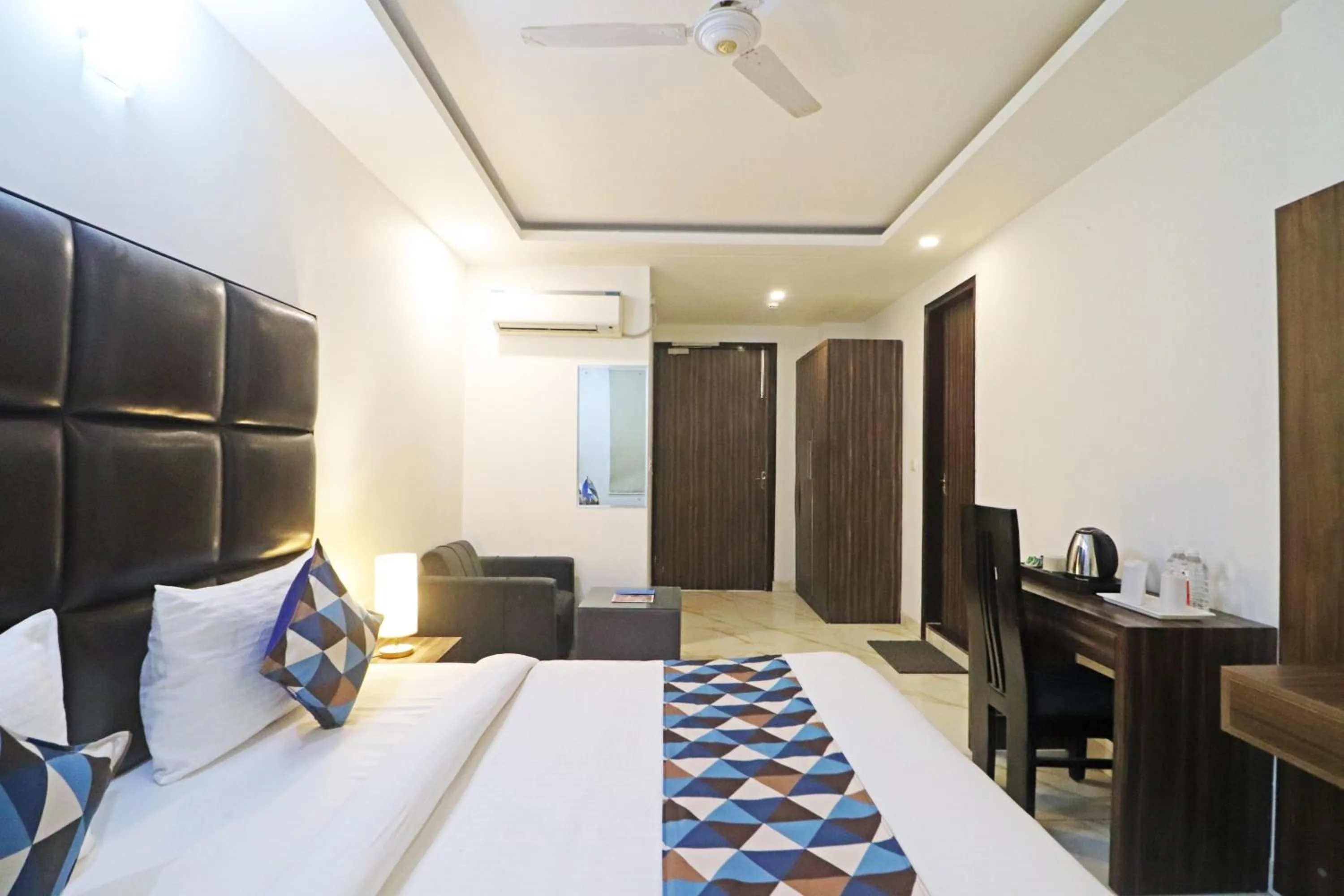 Bed in Hotel Mayda Prime Near Delhi Airport