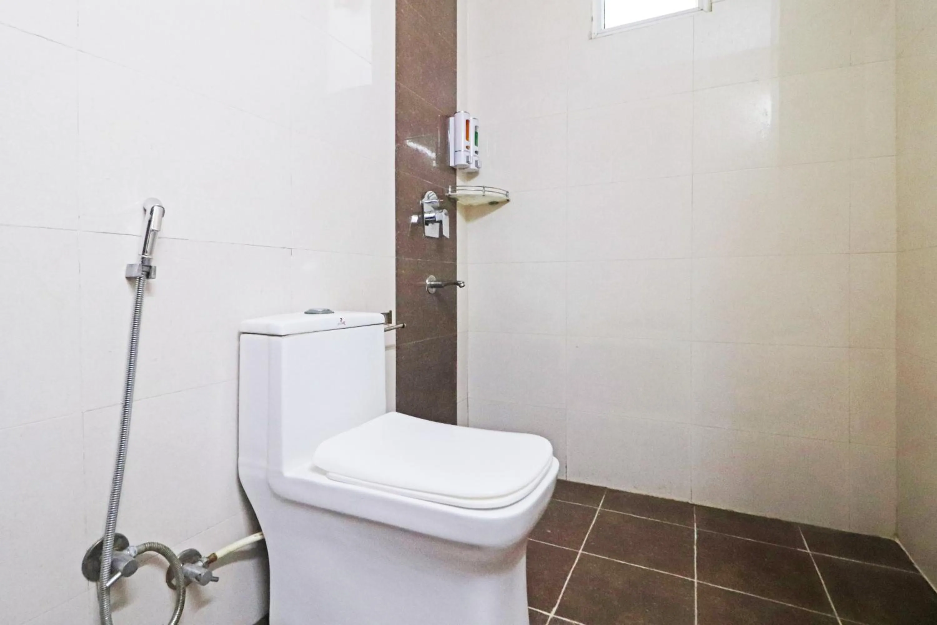 Bathroom in Hotel Mayda Prime Near Delhi Airport