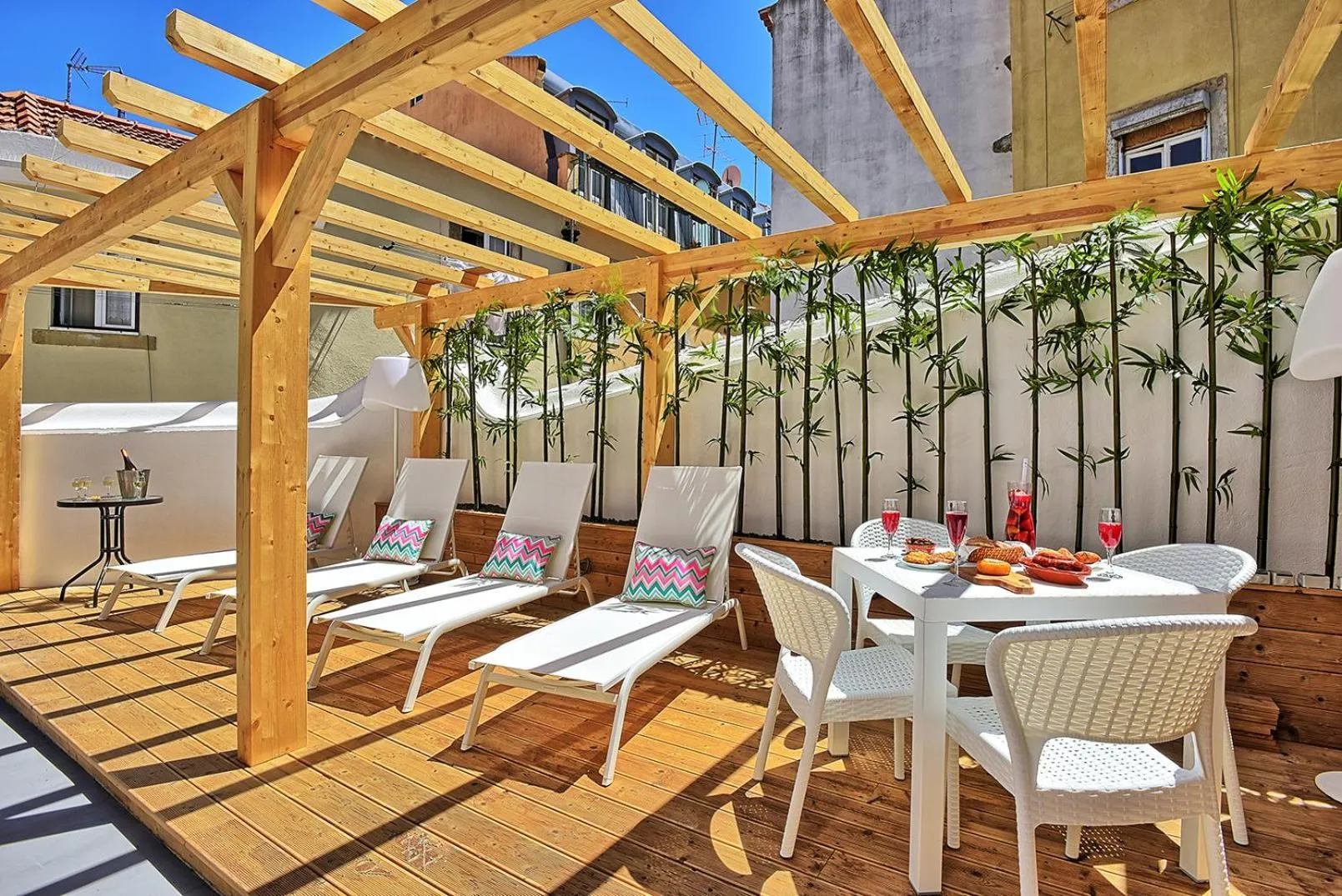 Localtraveling Cathedral & Castle - Family Apartments