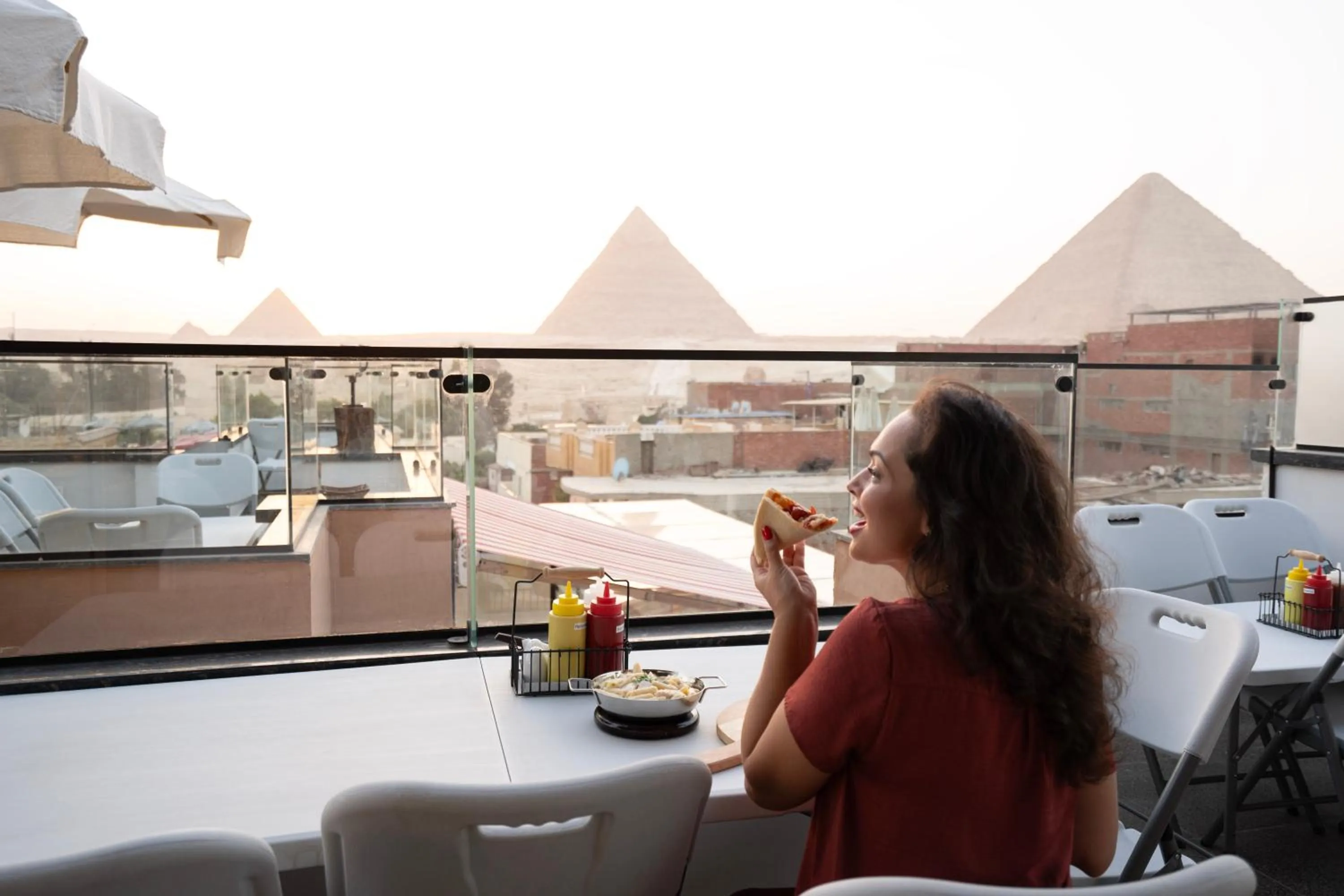 Restaurant/places to eat in Sun and Sand Guest House