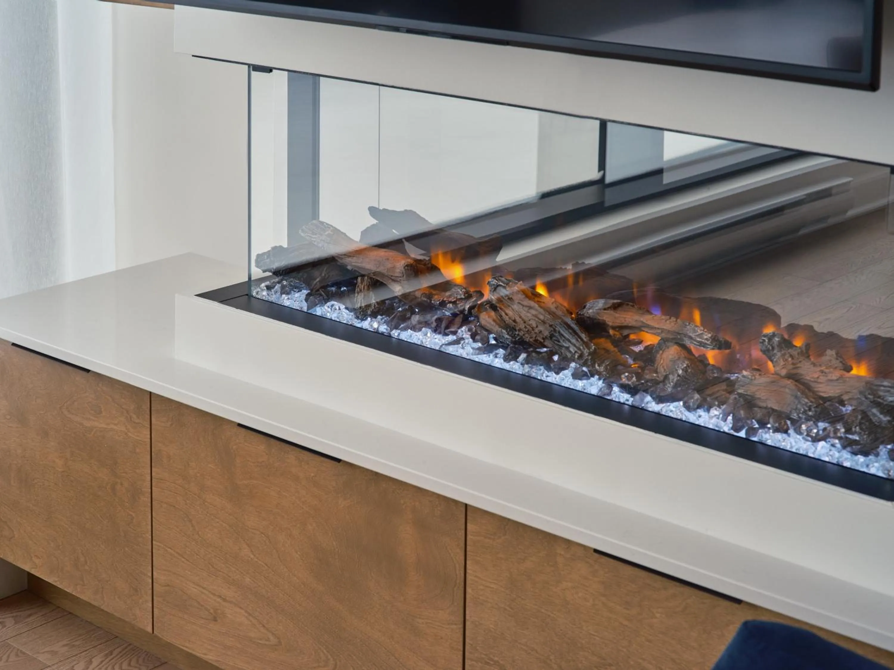 fireplace in Hôtel Expérience - Quartier Des Marinas