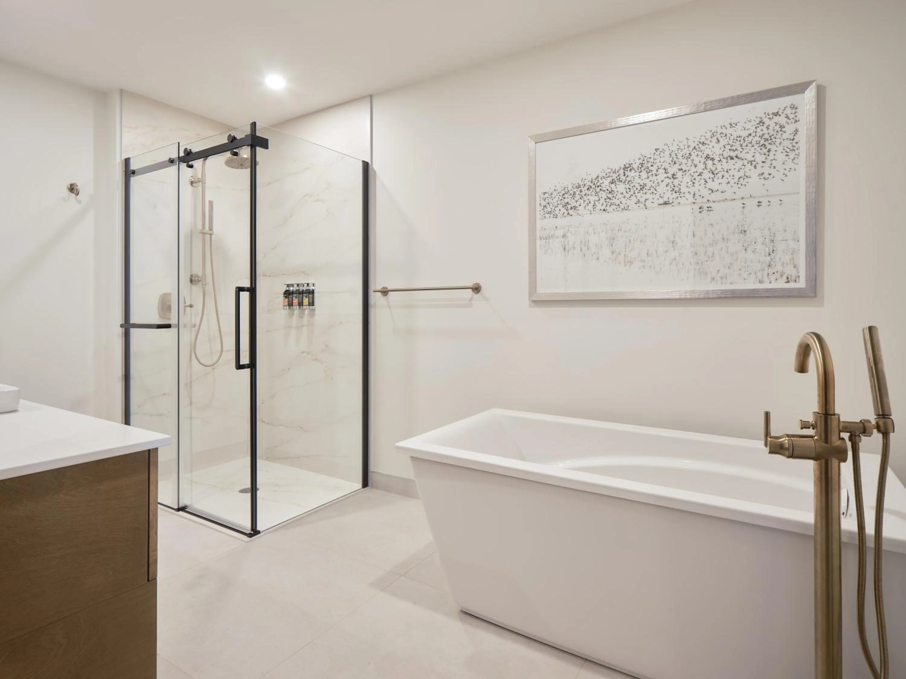 Shower in Hôtel Expérience - Quartier Des Marinas