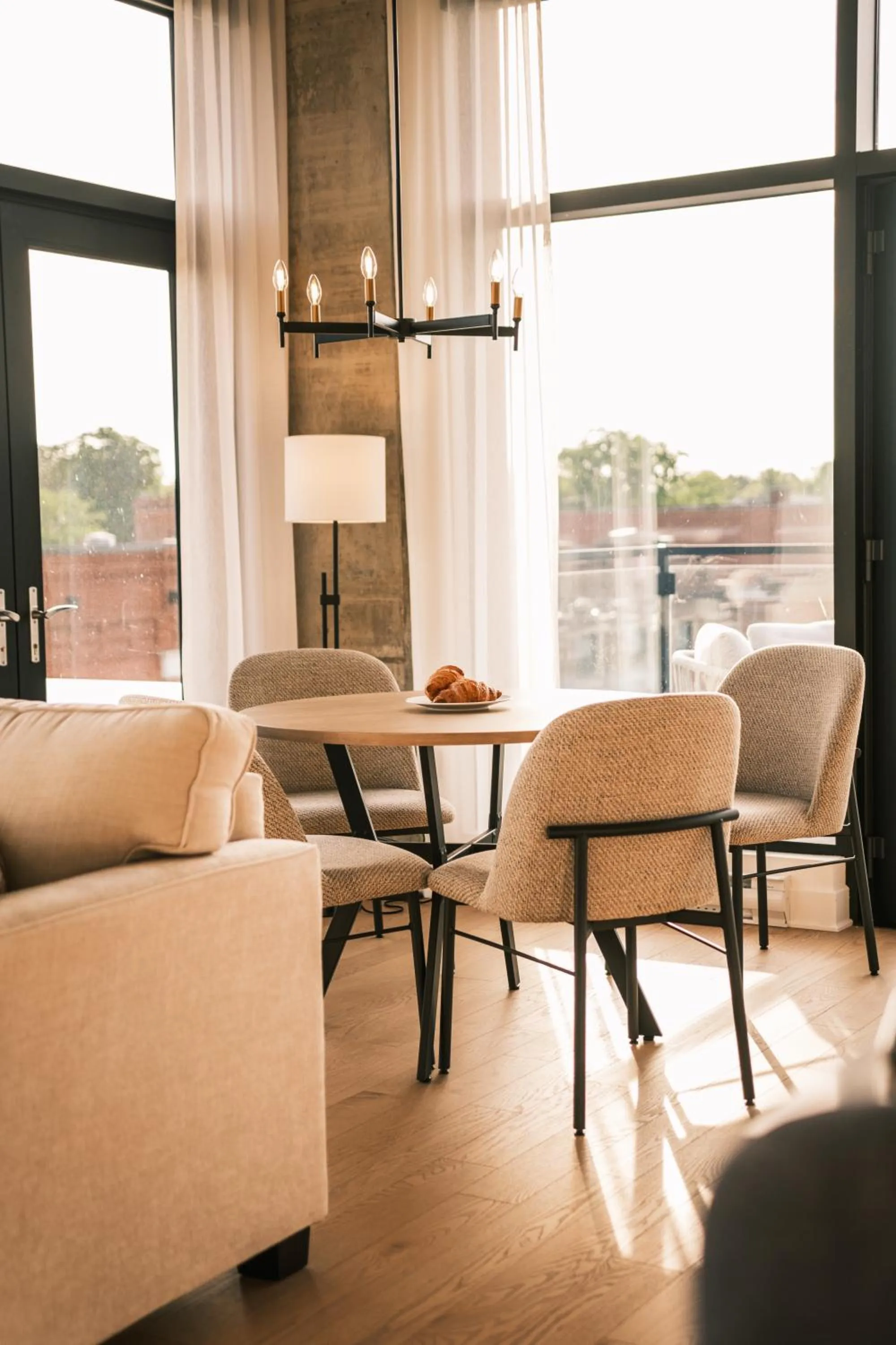 Dining area in Hôtel Expérience - Quartier Des Marinas