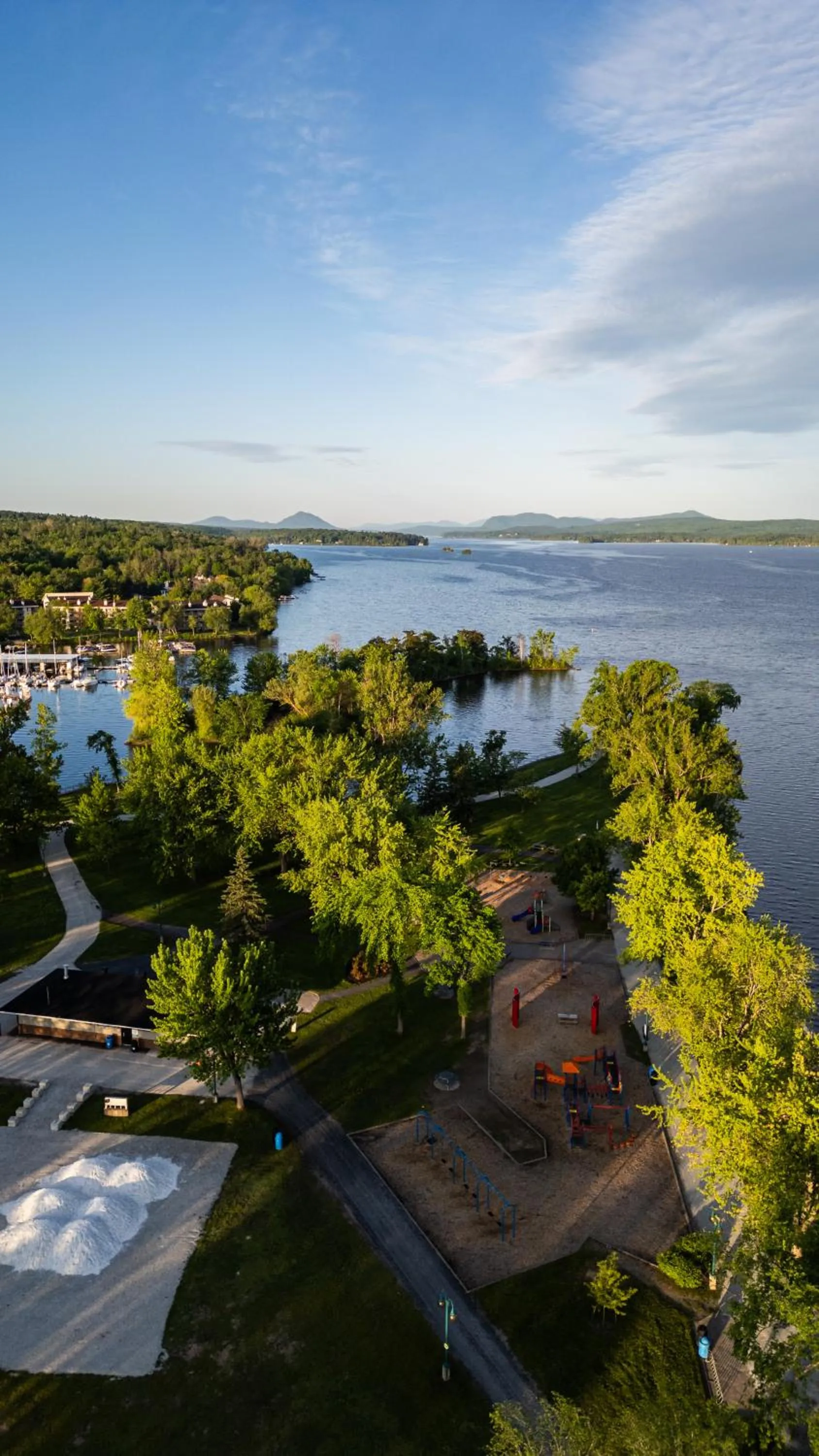 Nearby landmark in Hôtel Expérience - Quartier Des Marinas