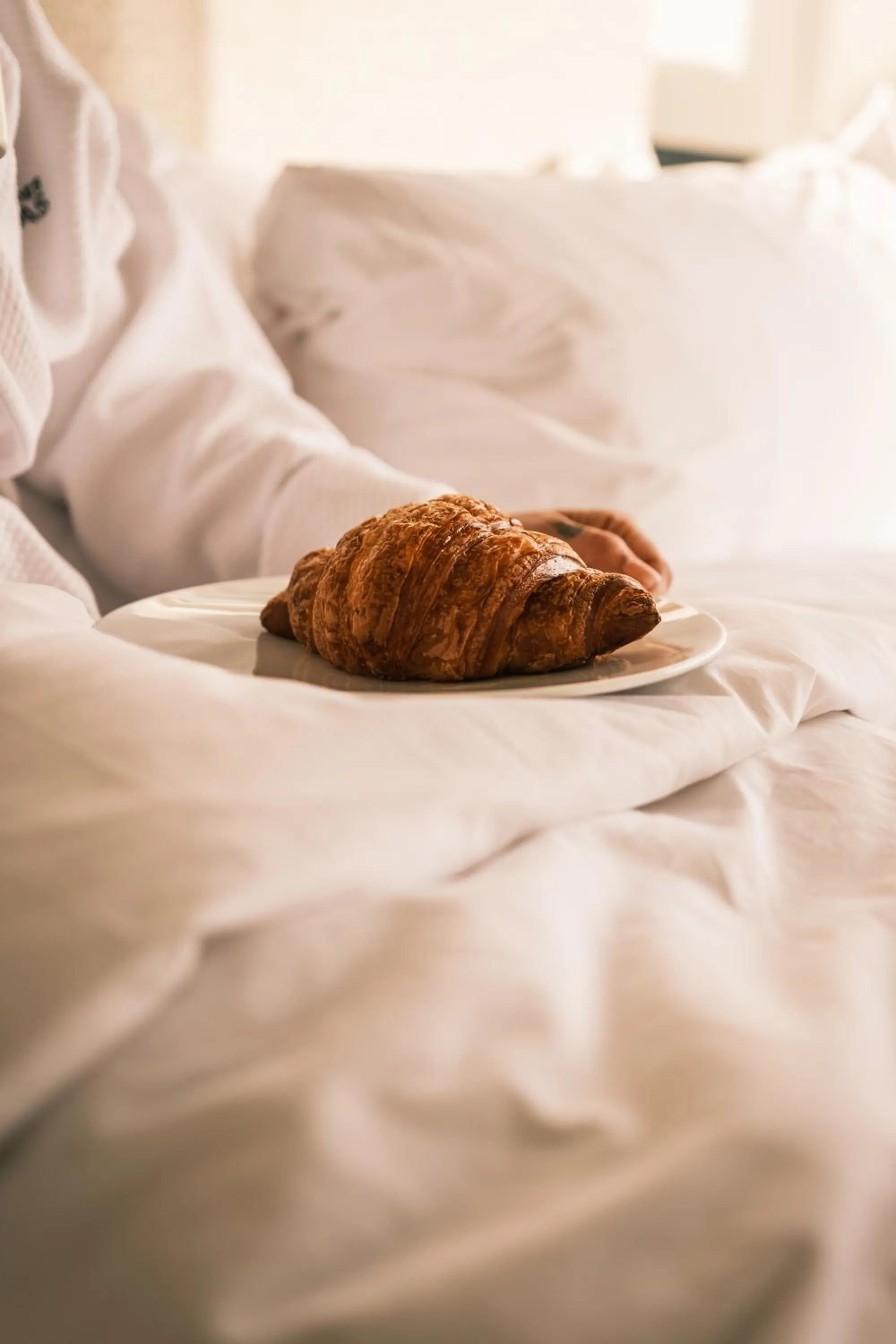 Food, Bed in Hôtel Expérience - Quartier Des Marinas