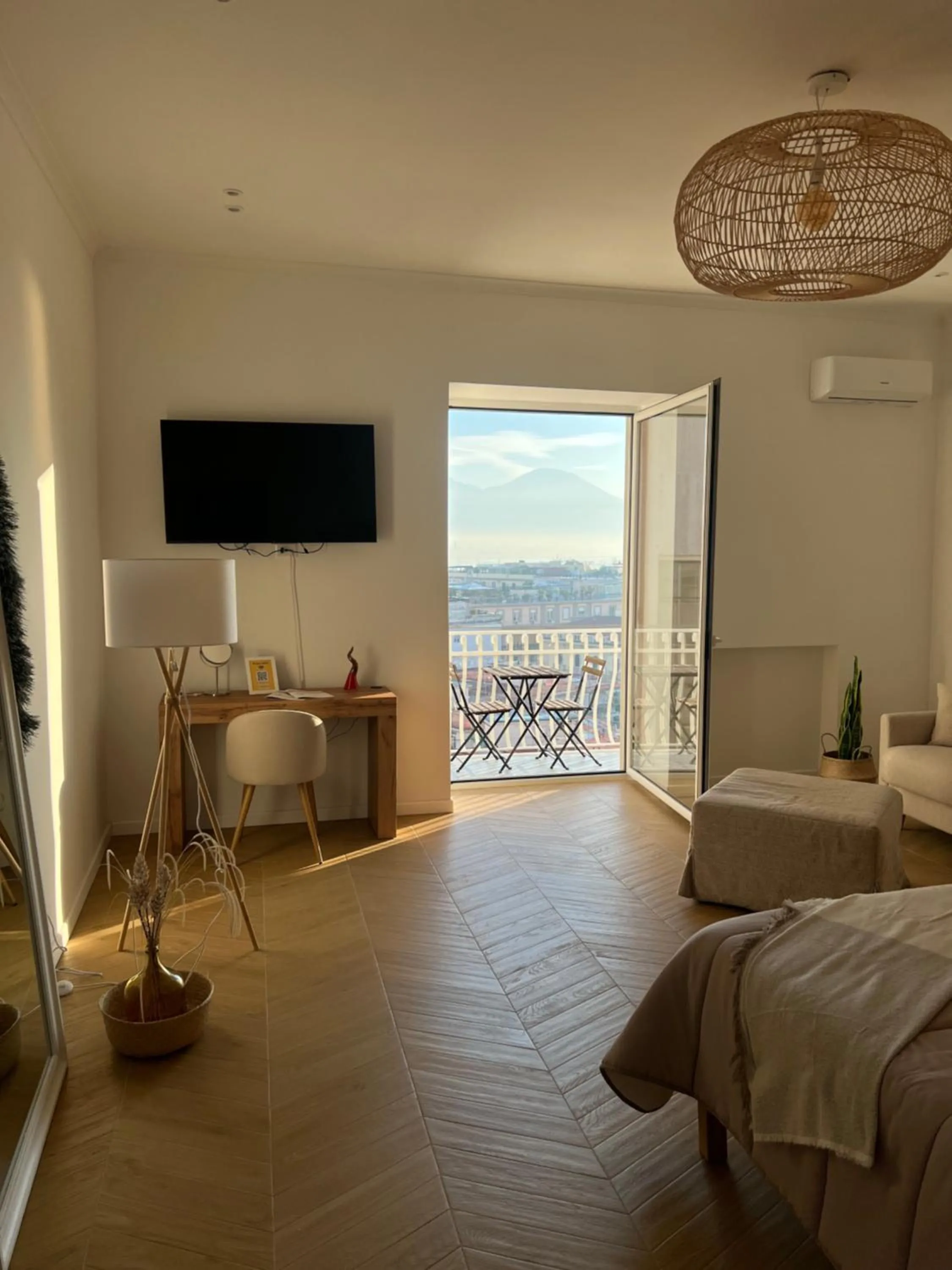 Gennarino Apartments - Panorama Suite with balcony and Urban Loft