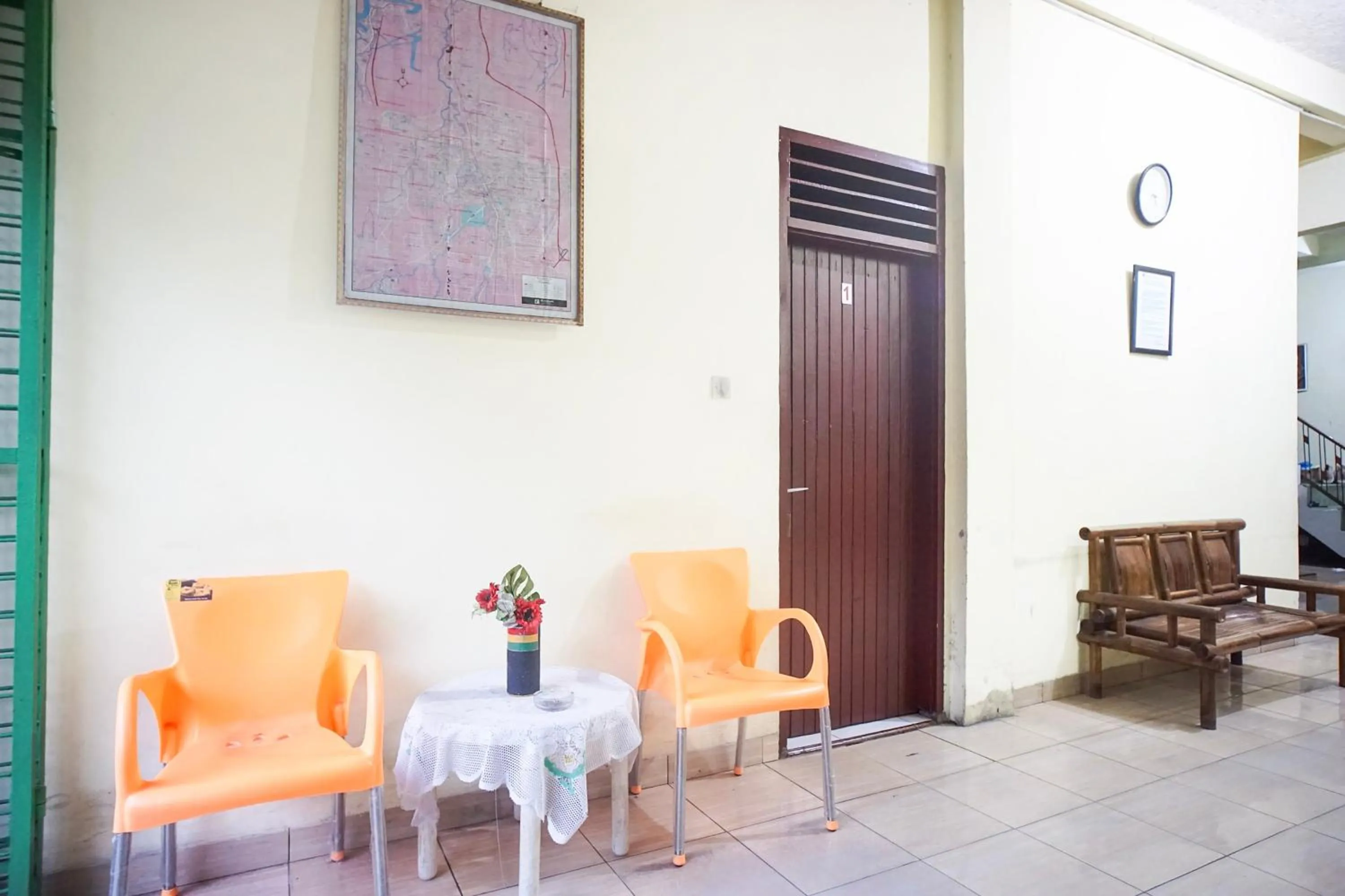 Lobby or reception in Hotel O Tamara Homestay SyariahNearMasjid Raya Medan