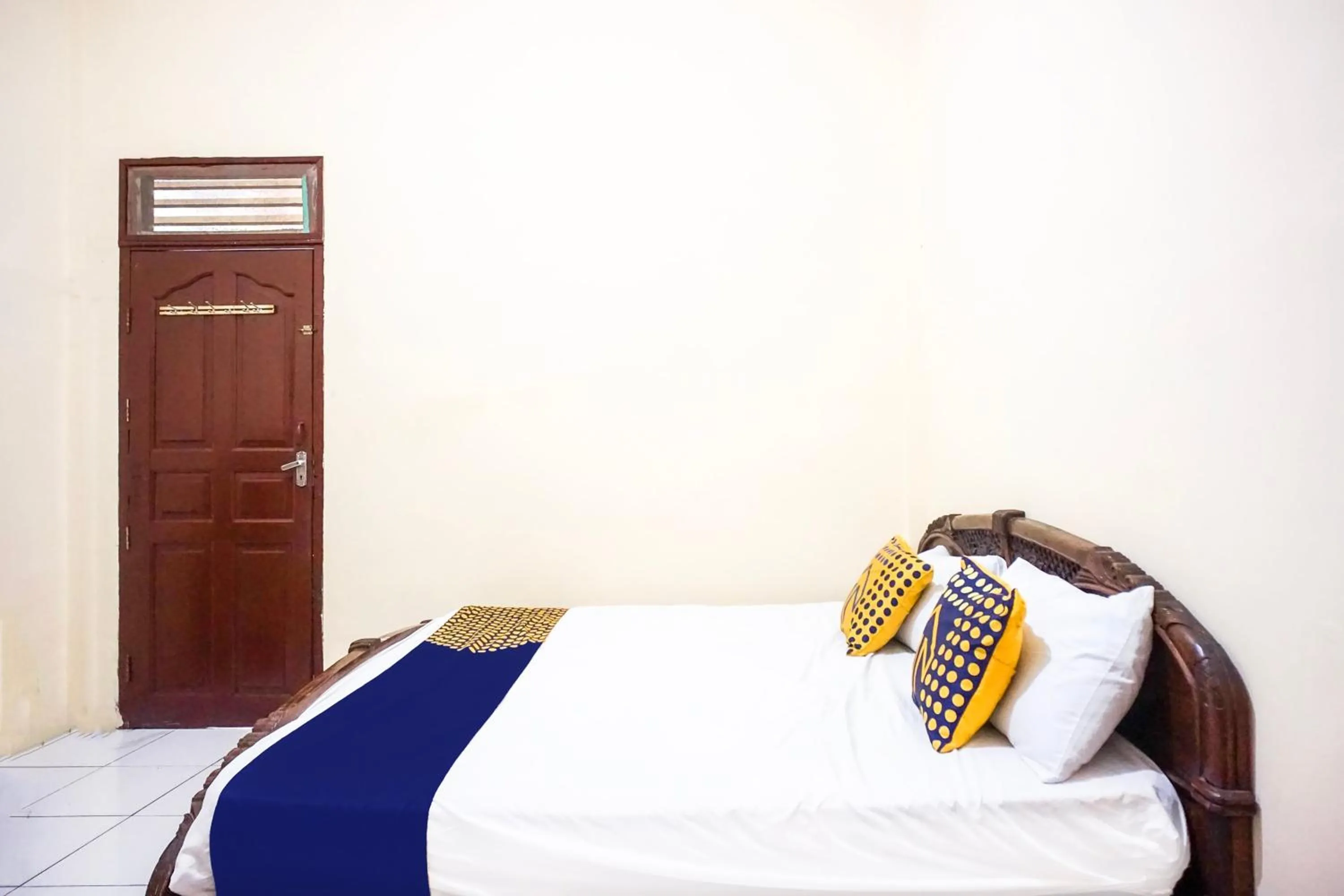 Bedroom, Bed in Hotel O Tamara Homestay SyariahNearMasjid Raya Medan