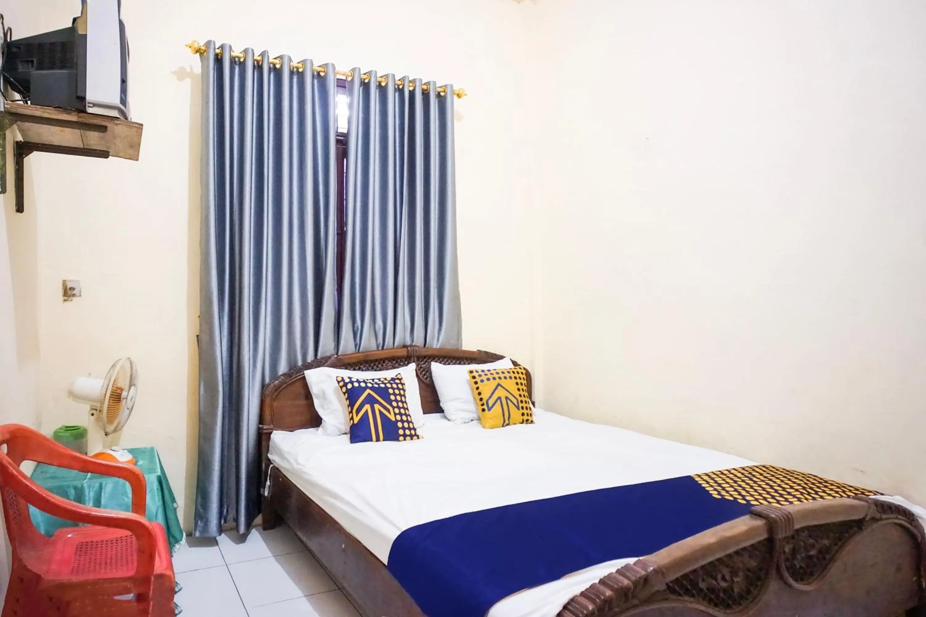 Bedroom, Bed in Hotel O Tamara Homestay SyariahNearMasjid Raya Medan