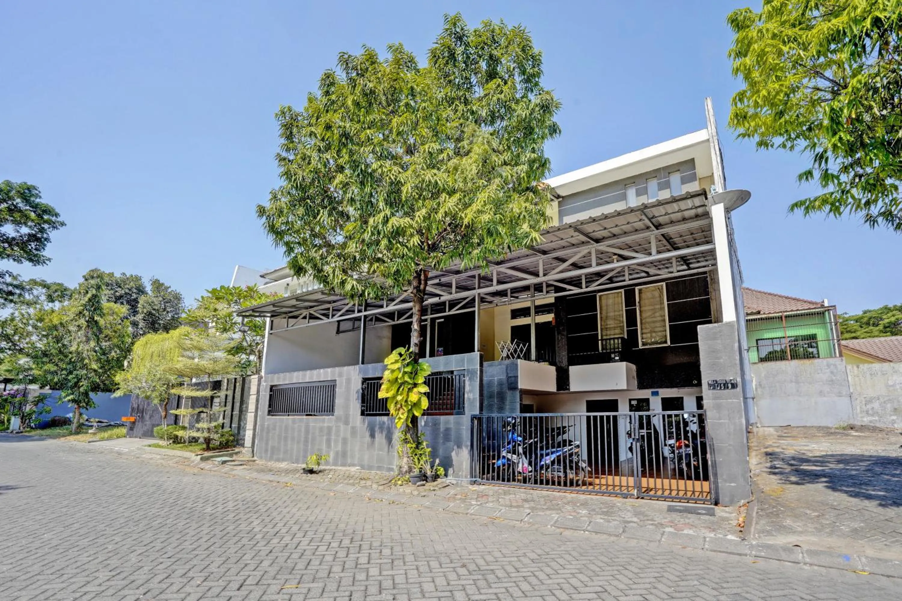 Facade/entrance in OYO Life 93111 Garden Homestay 2 Merlion
