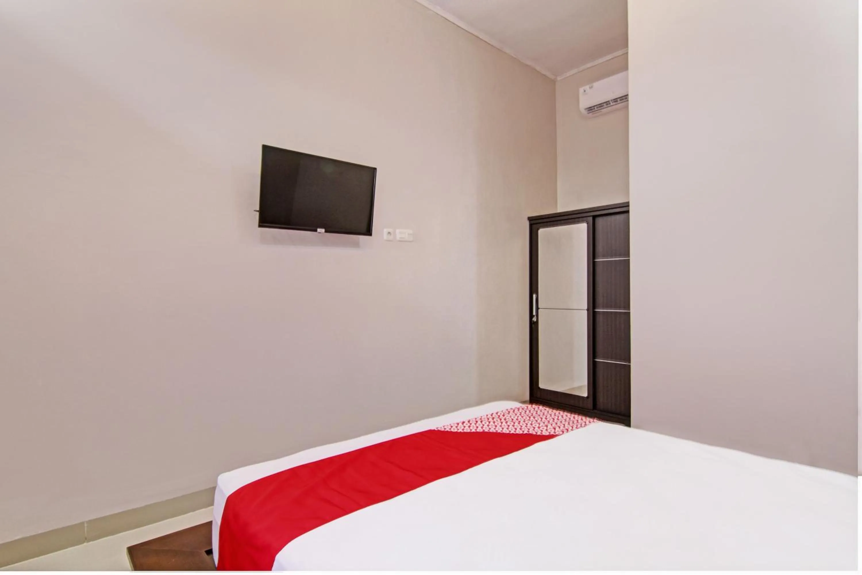 Bedroom in Hotel O Nrc White House