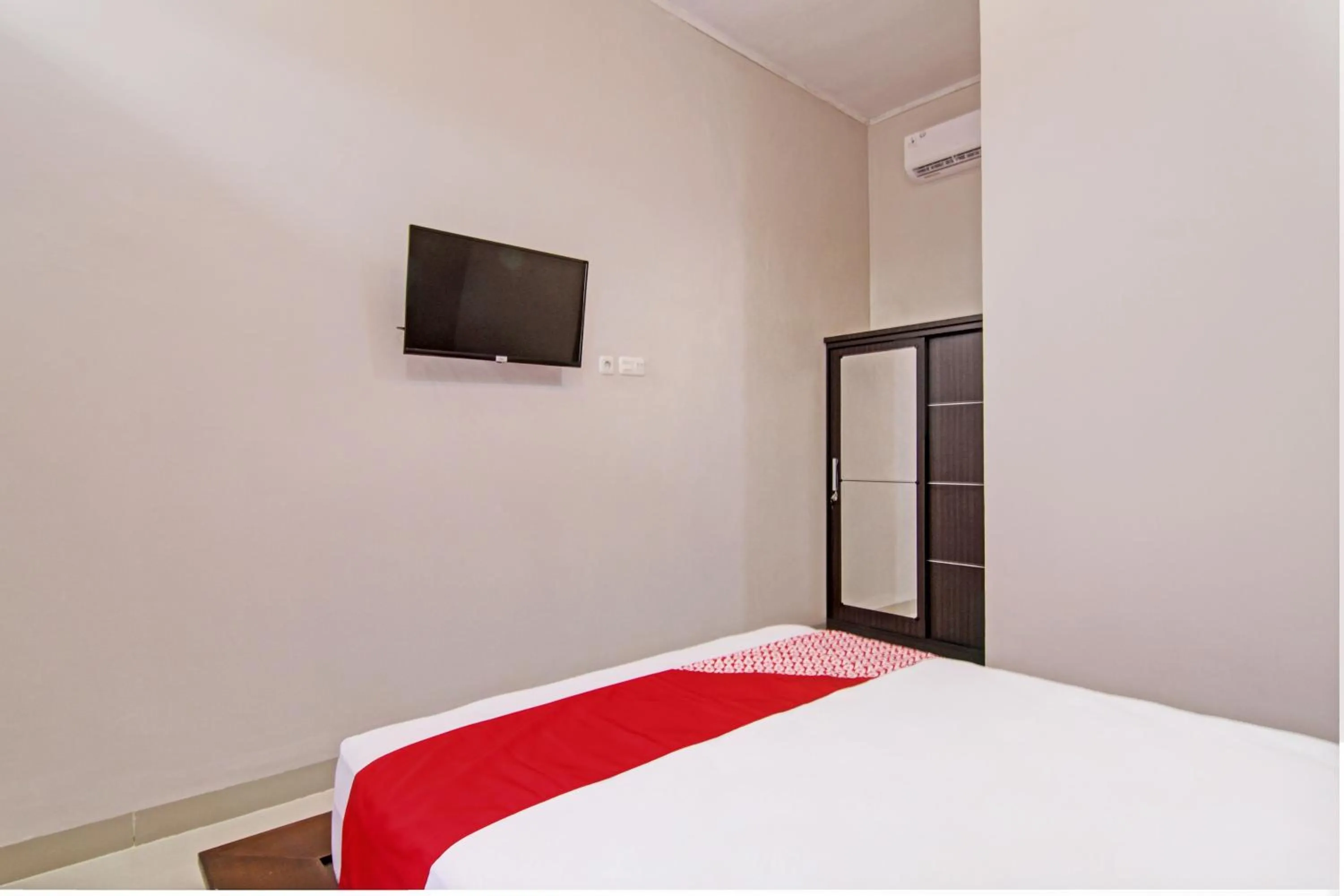 Bedroom in Hotel O Nrc White House