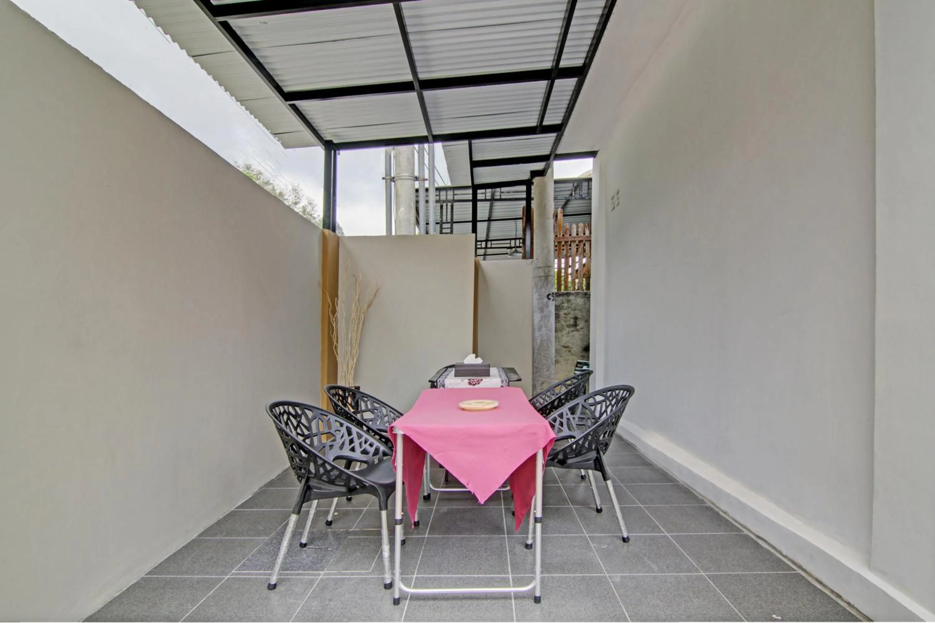 Lobby or reception in Hotel O Nrc White House