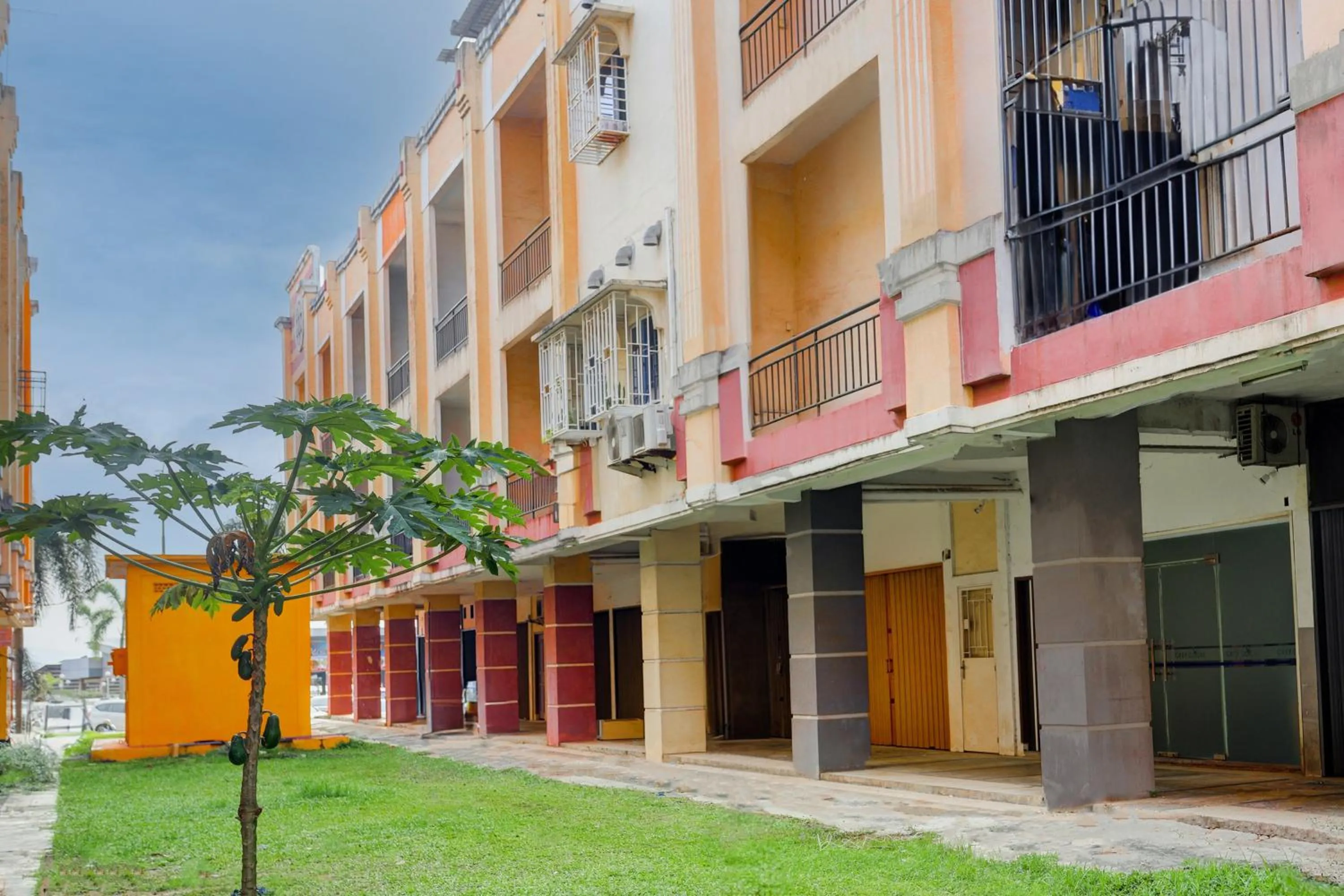 Facade/entrance in Hotel O Baloi Homestay