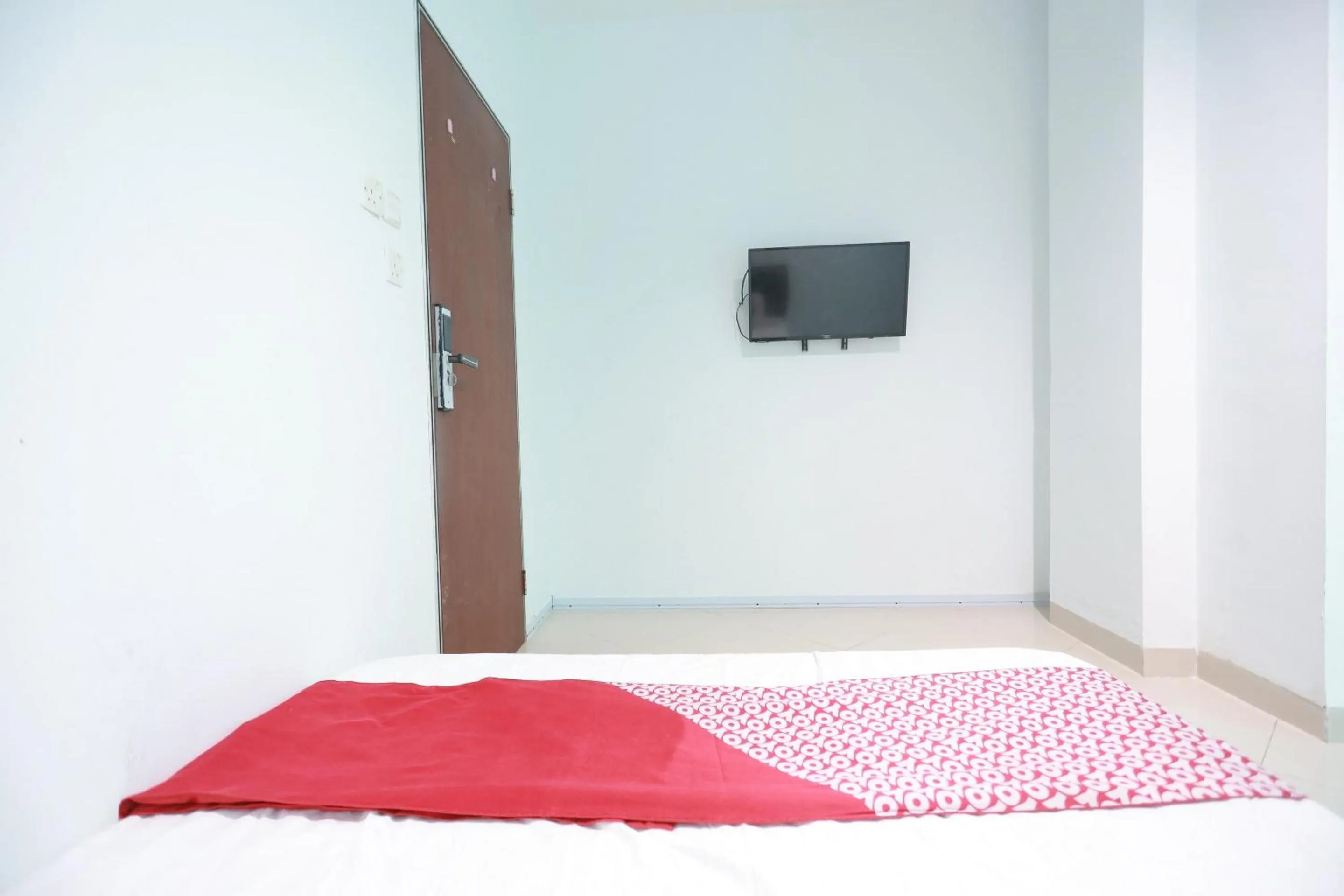 Bedroom, Bed in Hotel O Mamapapahouse