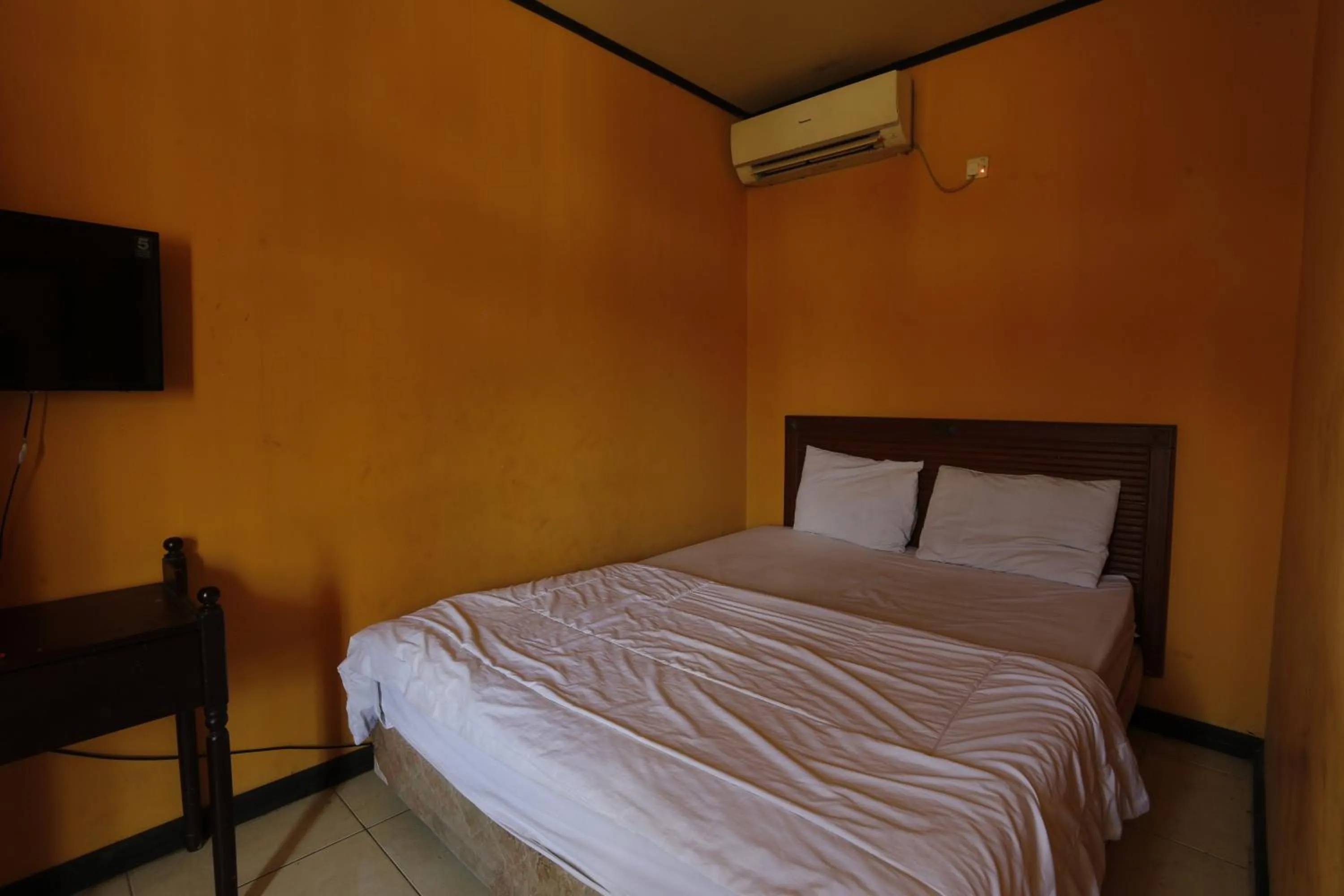 Bedroom, Bed in Hotel O Guest House Leo Patra