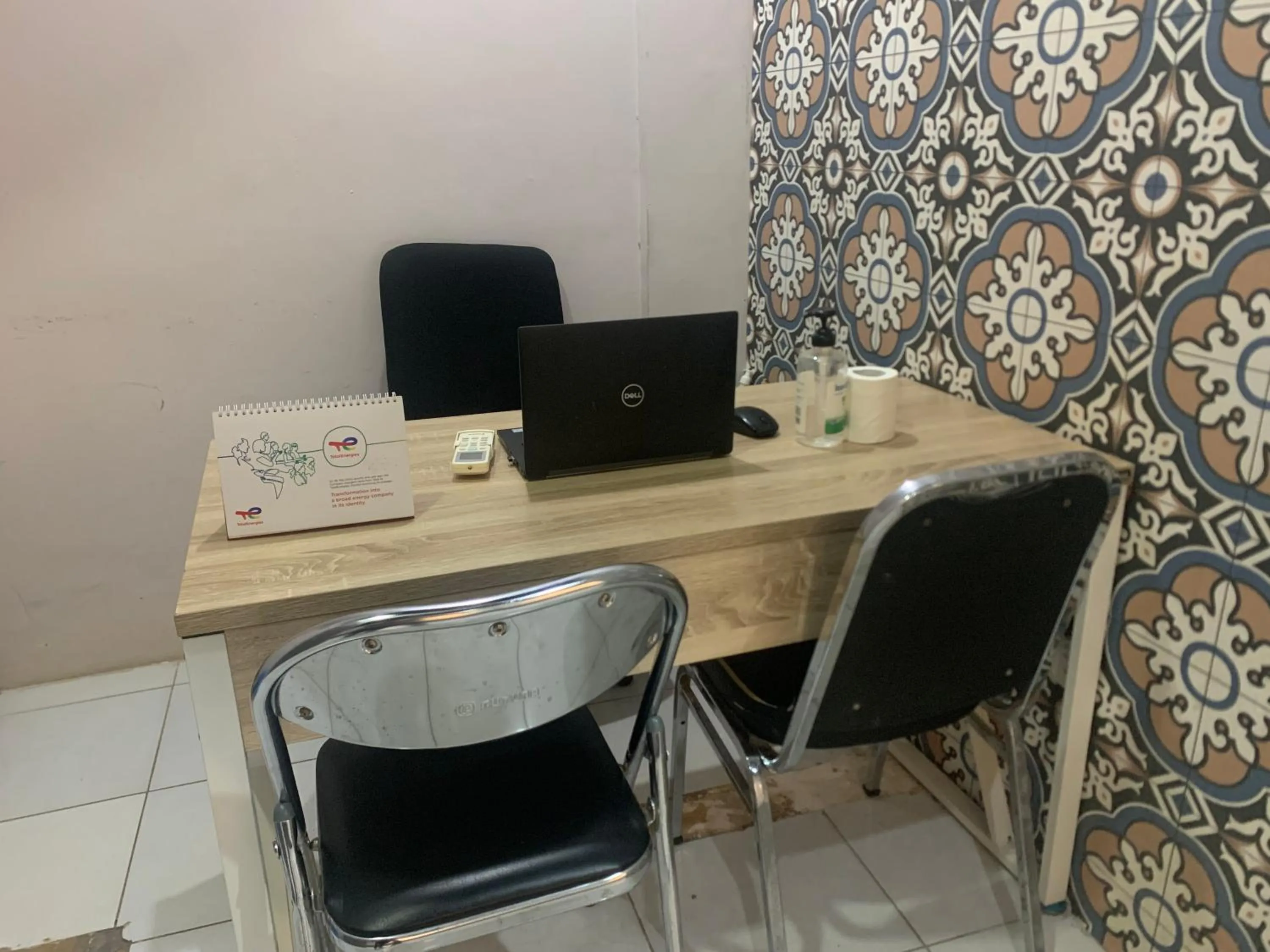 Lobby or reception in Hotel O Pondok Puti Sartika SyariahNearPasar Jum'at Aluh Aluh