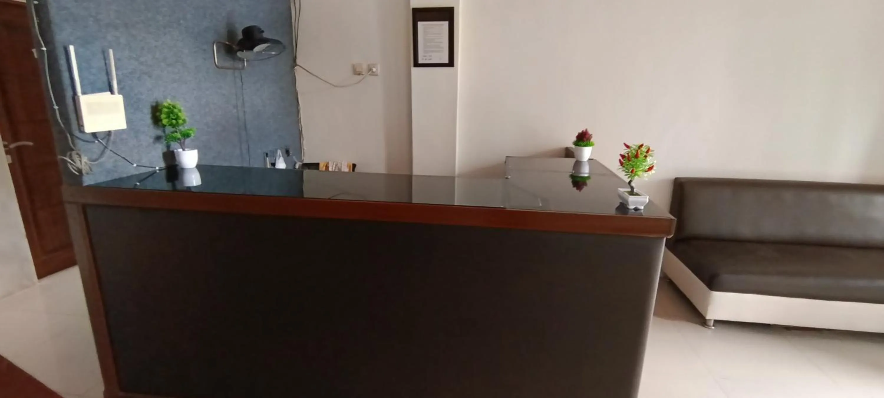 Lobby or reception in Hotel O Wisma Hamalau SyariahNearPulau Bromo Pedestrian Bridge