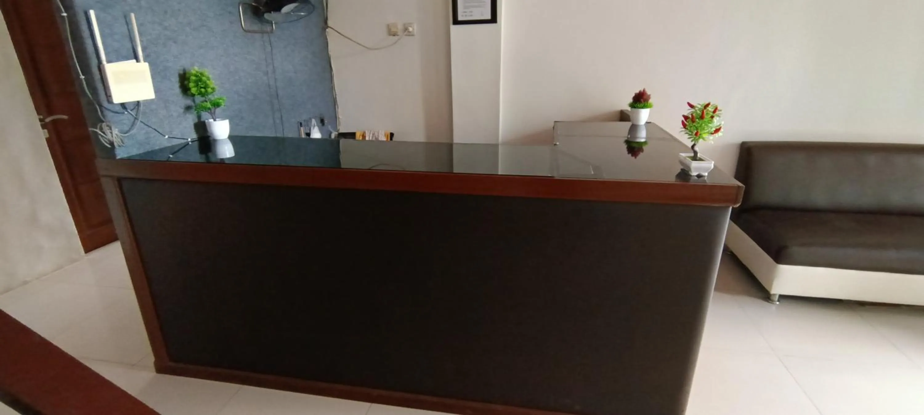 Lobby or reception in Hotel O Wisma Hamalau SyariahNearPulau Bromo Pedestrian Bridge