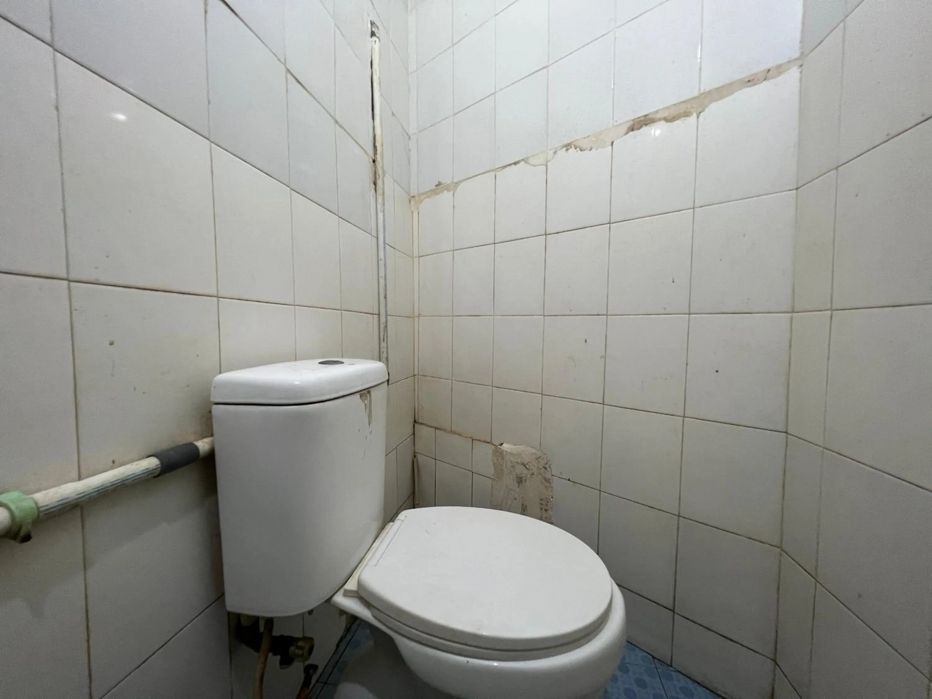 Bathroom in Hotel O Kost Maharaja Near Maros